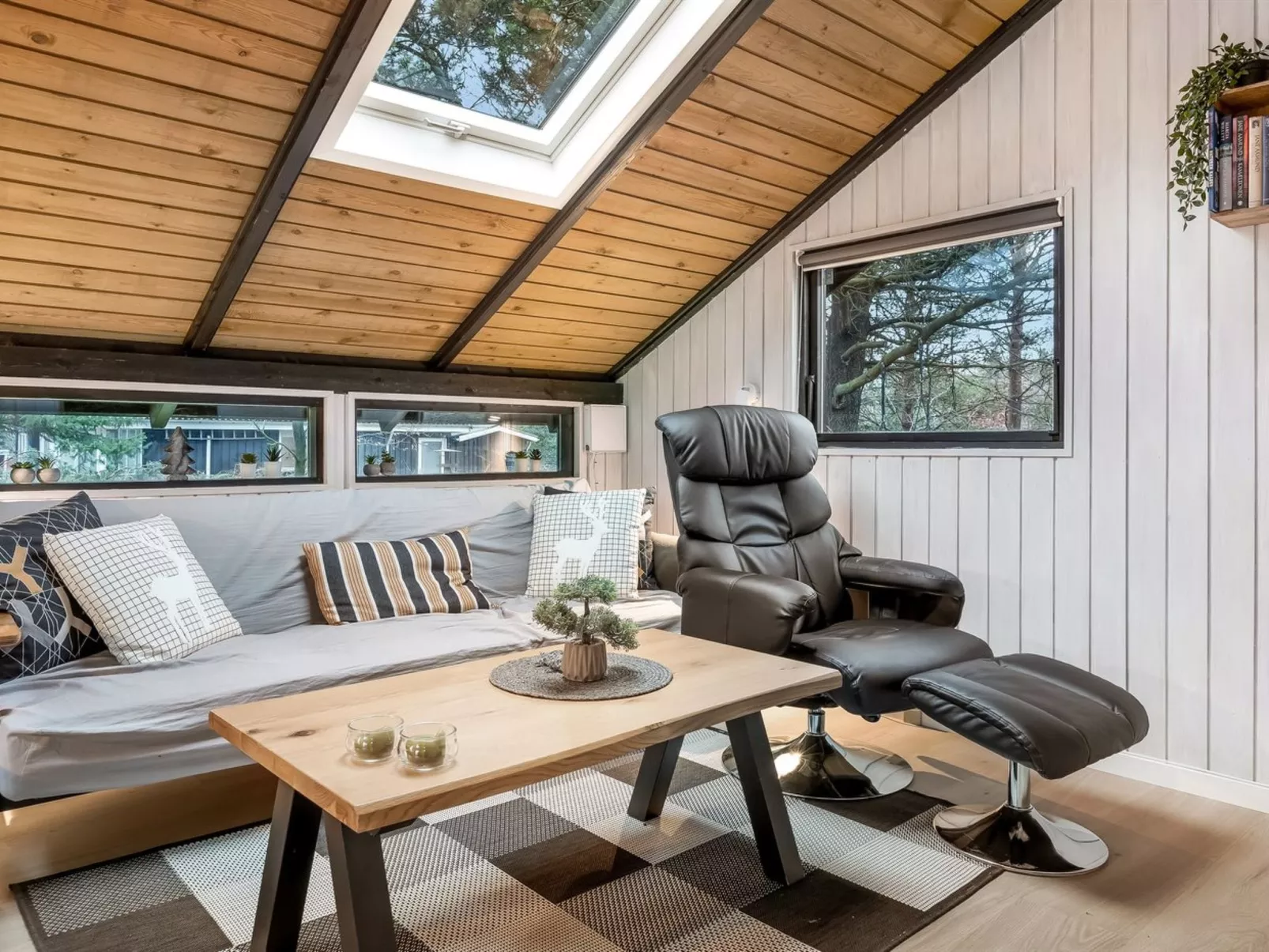 "Torhild" - 30km from the sea - Binnen