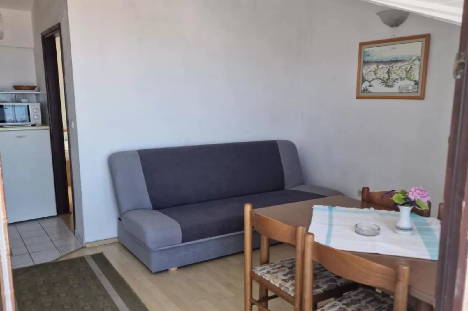 Two Bedroom  Apartment with Terrace and Sea View 4