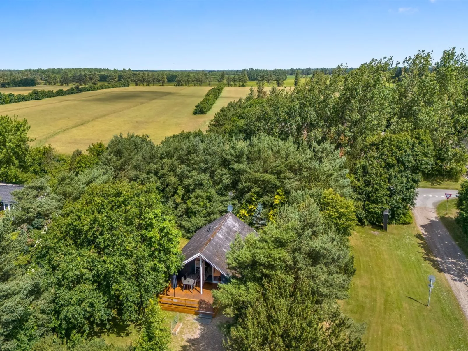 "Yarla" - 500m to the fjord