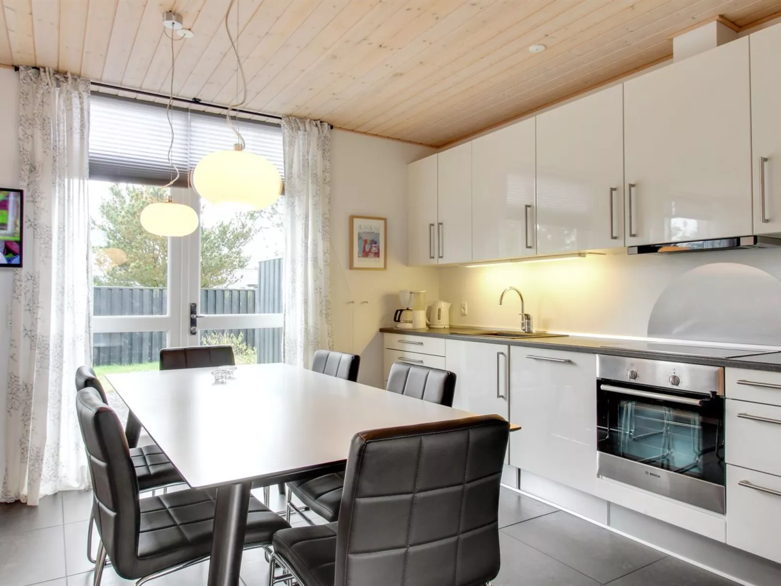 "Lucjan" - 800m from the sea - Binnen