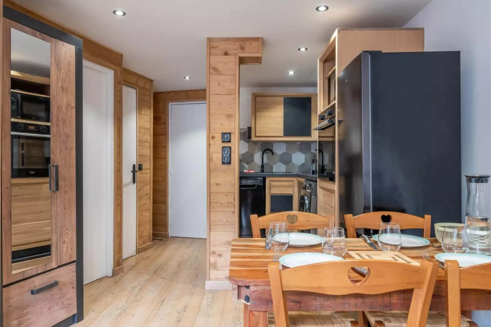 Appartement "chalet" avec parking vue imprenable-Eetkamer