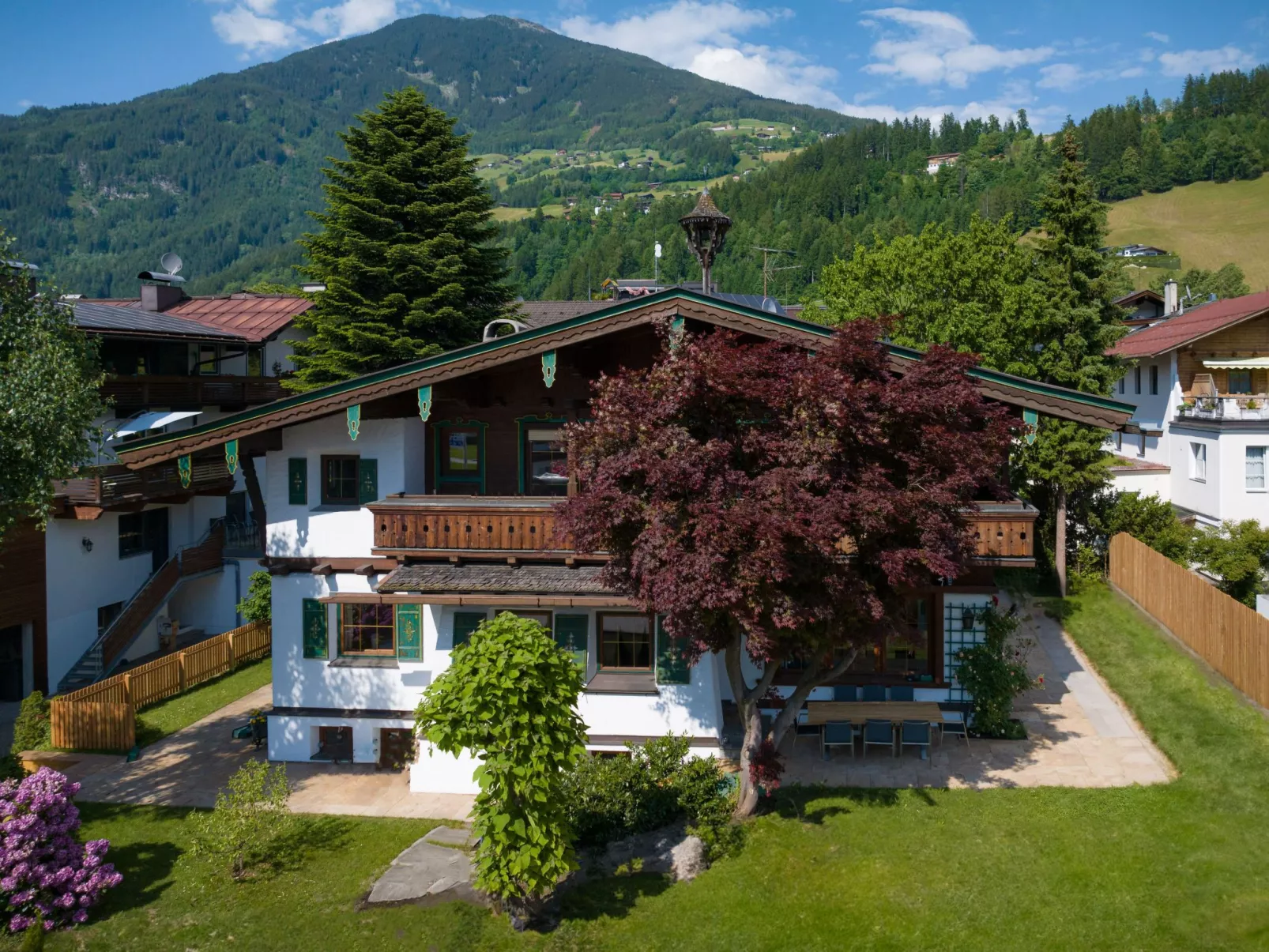 Villa Emma, Ferienhaus für bis zu 10 Personen, eigener Garten, absolute Privats