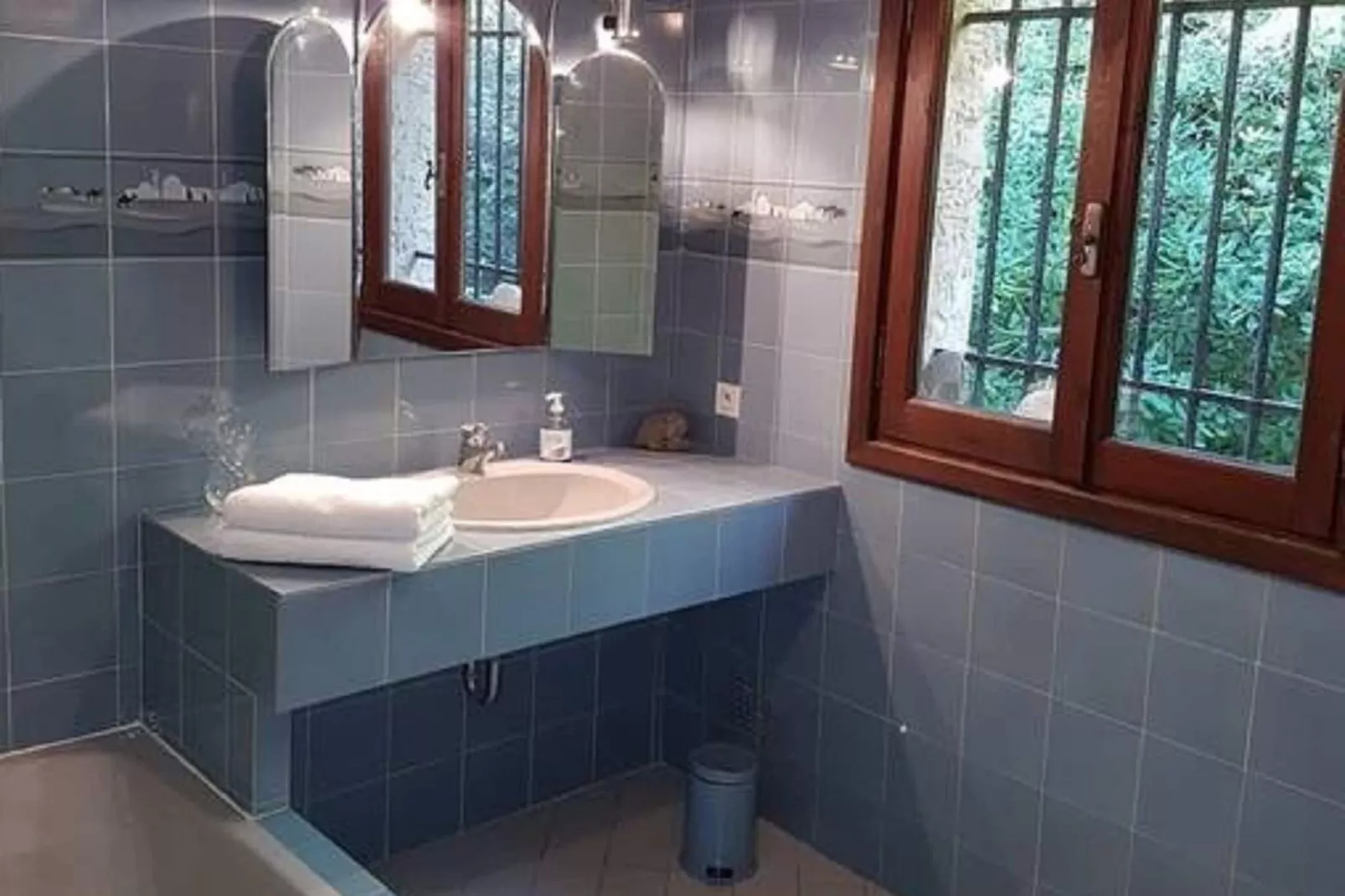 Villa Loucisa - Badkamer