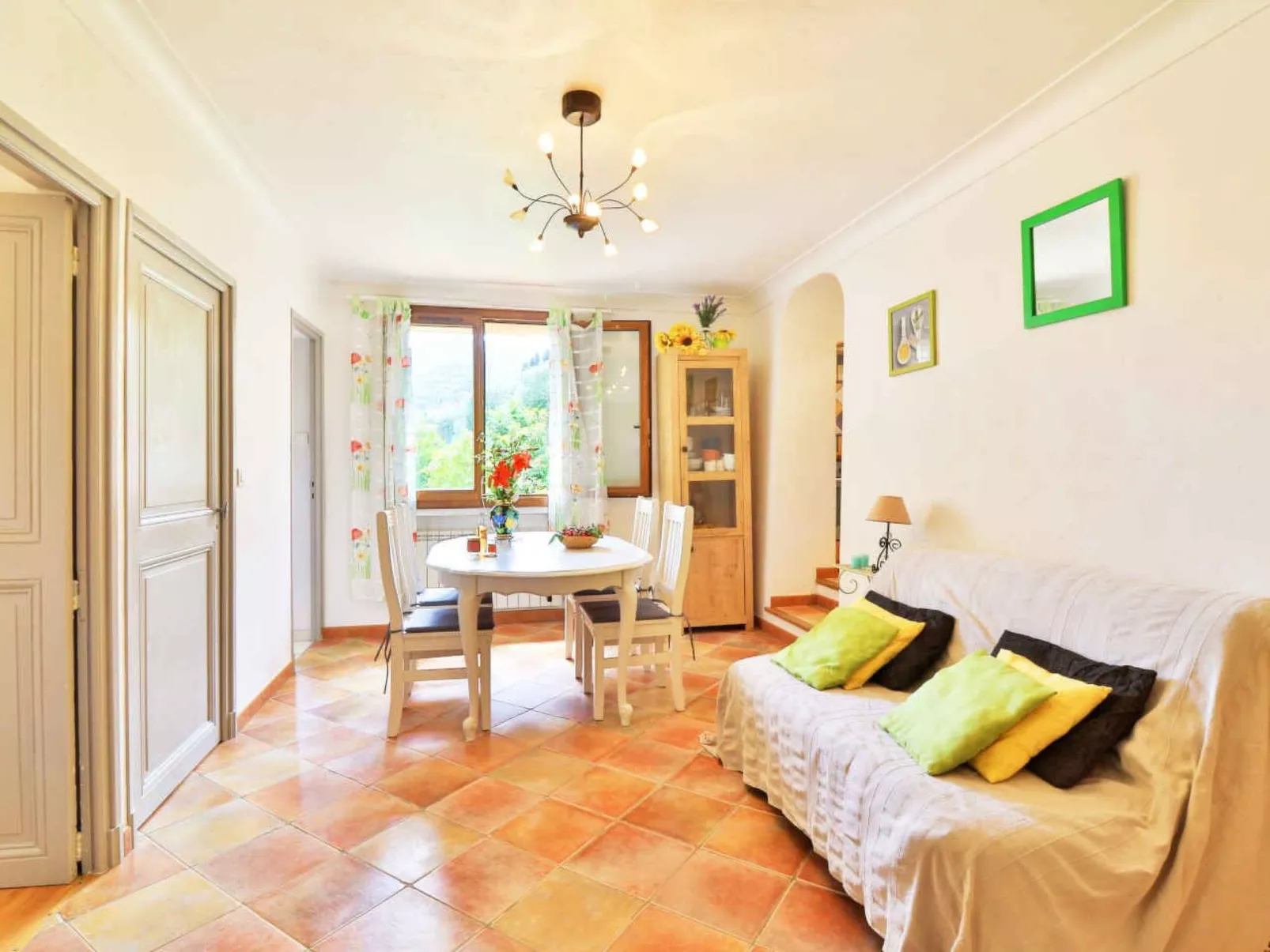 Locations-06 - la maison de noelie - Gartengeschoss