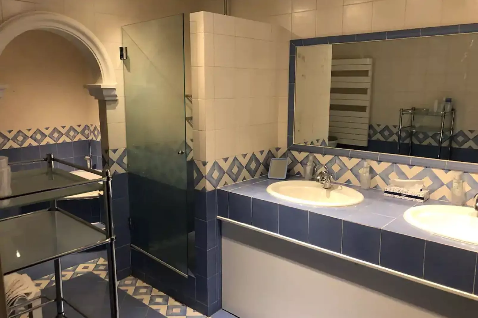Villa Loucisa - Badkamer