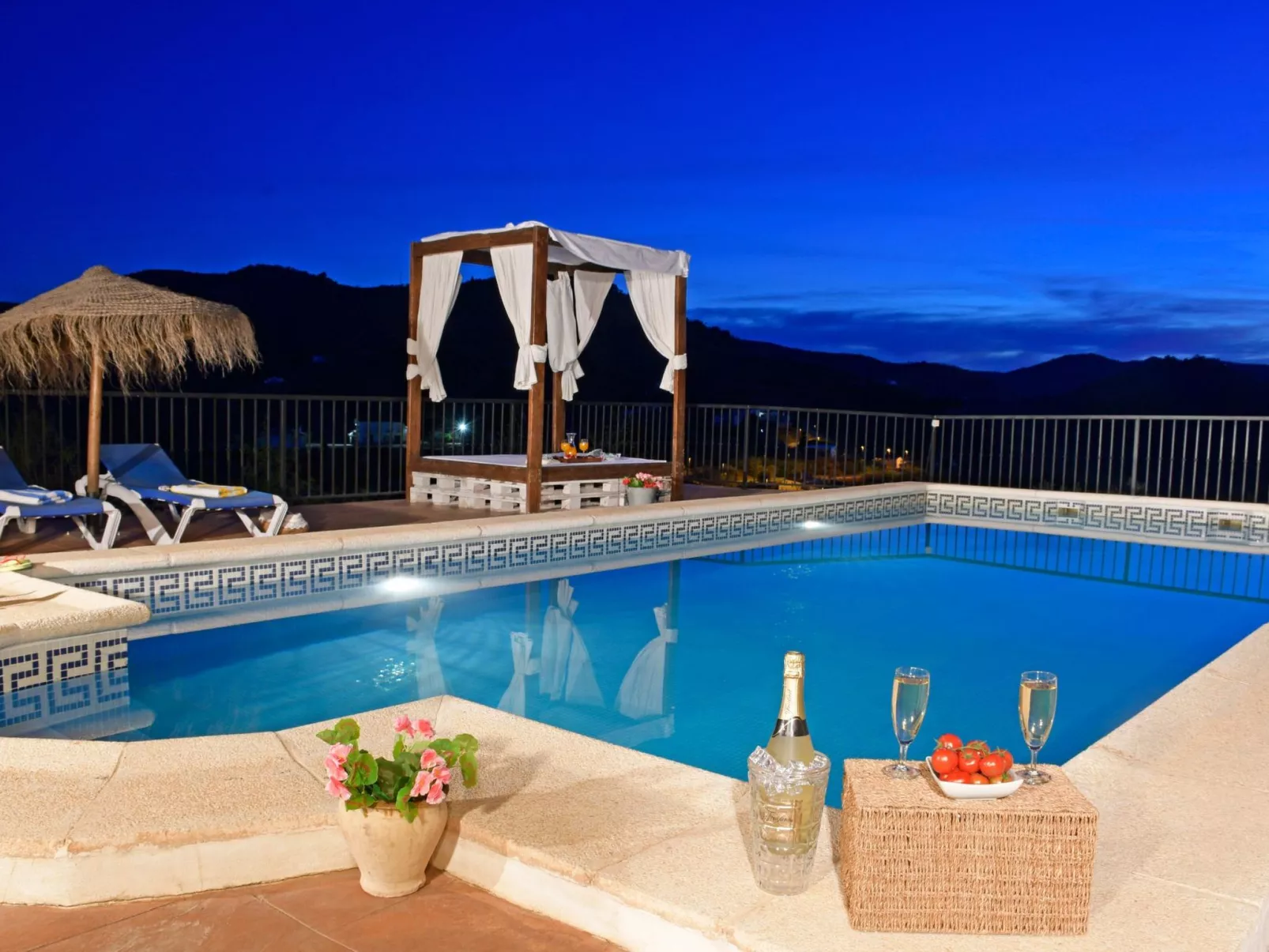 Villa José 2, beheizter Pool, Meerblick.