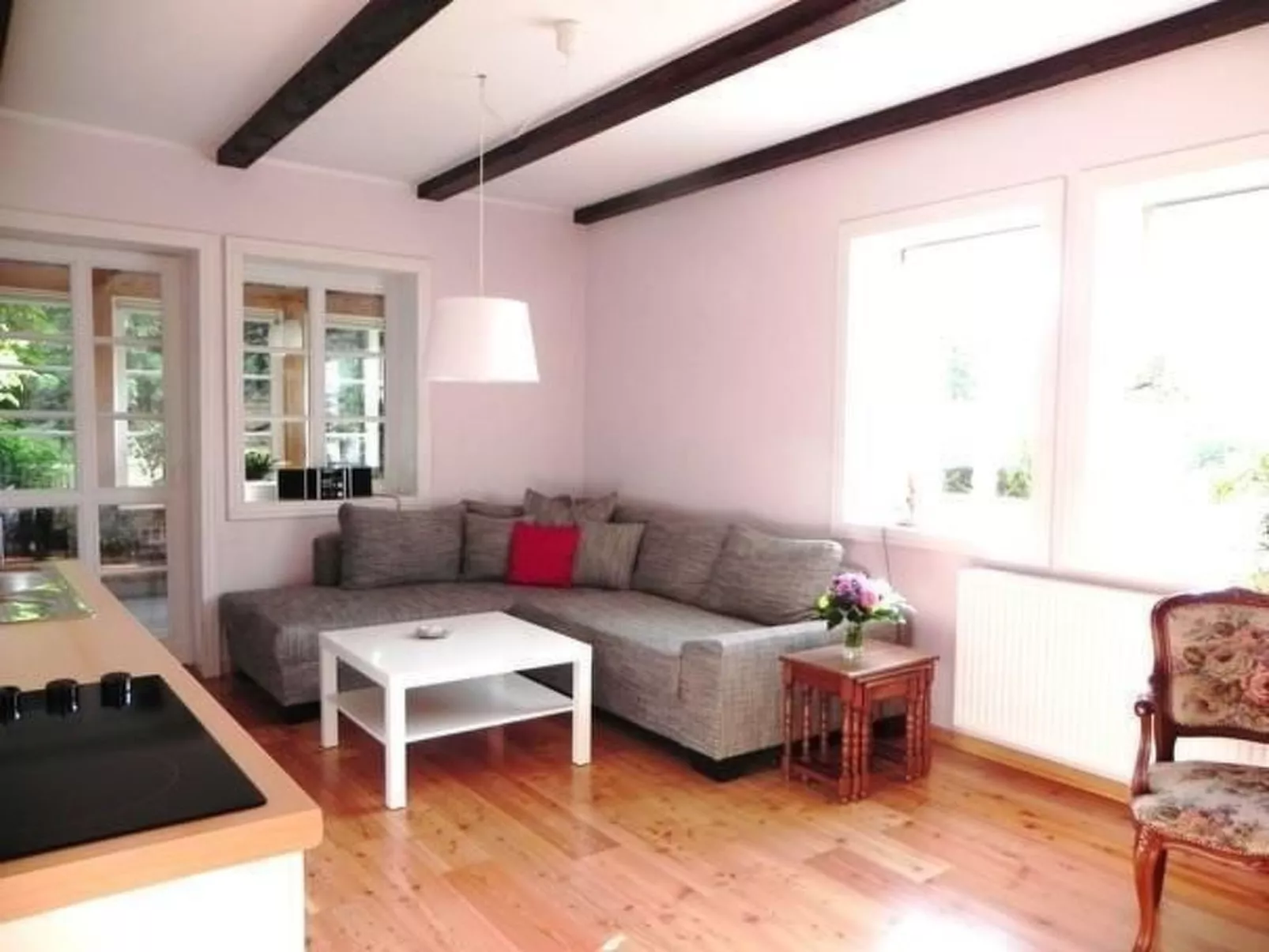 Zwei-Zimmer-Wohnung mit Wintergarten