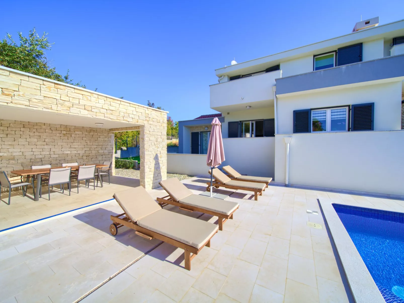 Villa "Adria" mit Garten, Grill und Terrasse