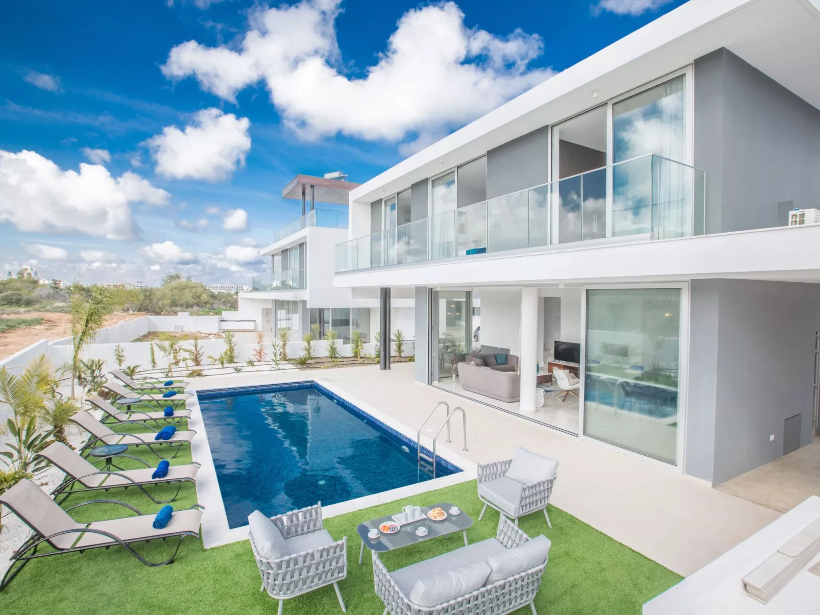 3-Schlafzimmer-Villa mit privatem Pool im Zentrum