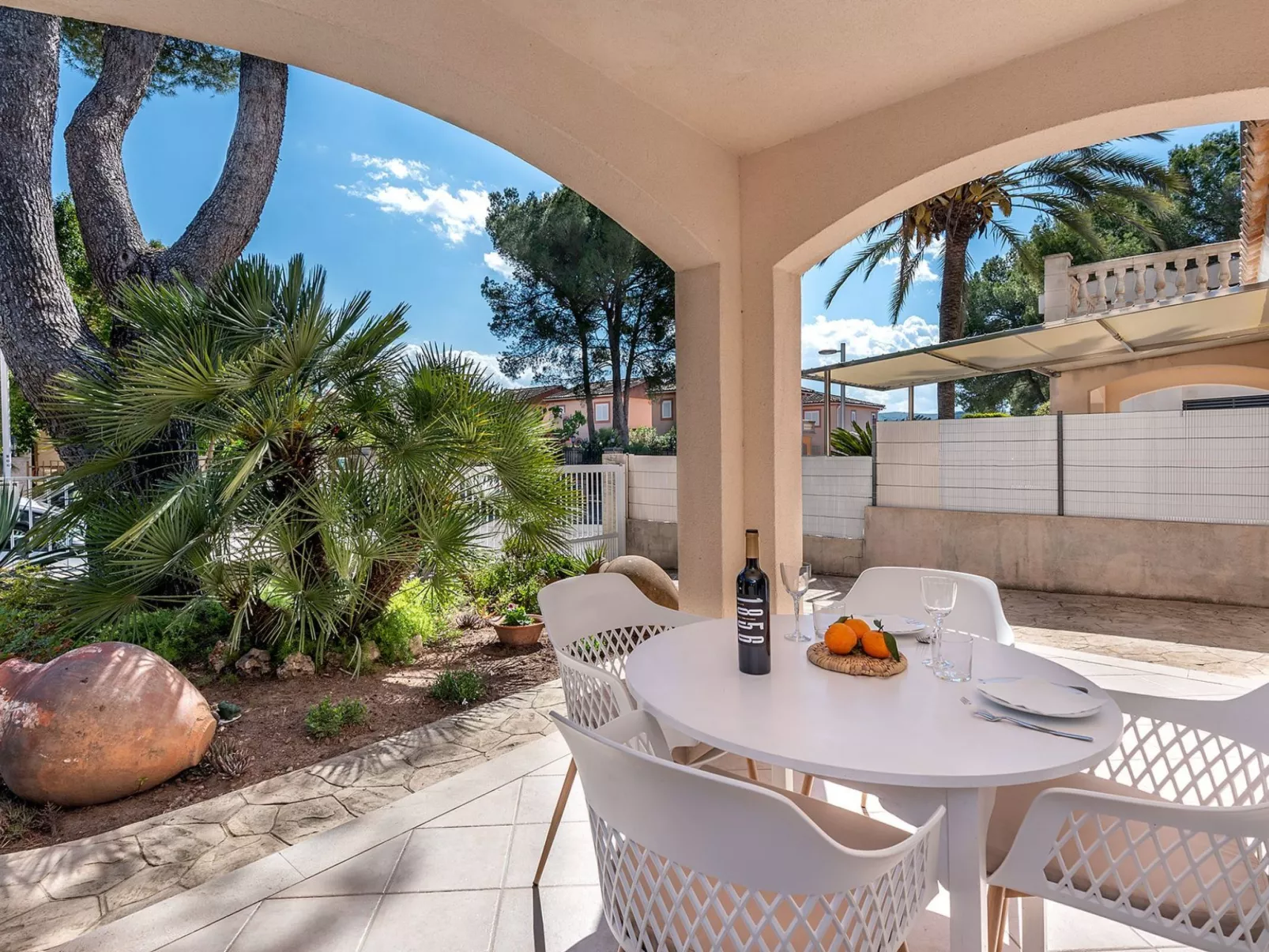 Küstencharme 150 m vom Strand entfernt, privater Garten