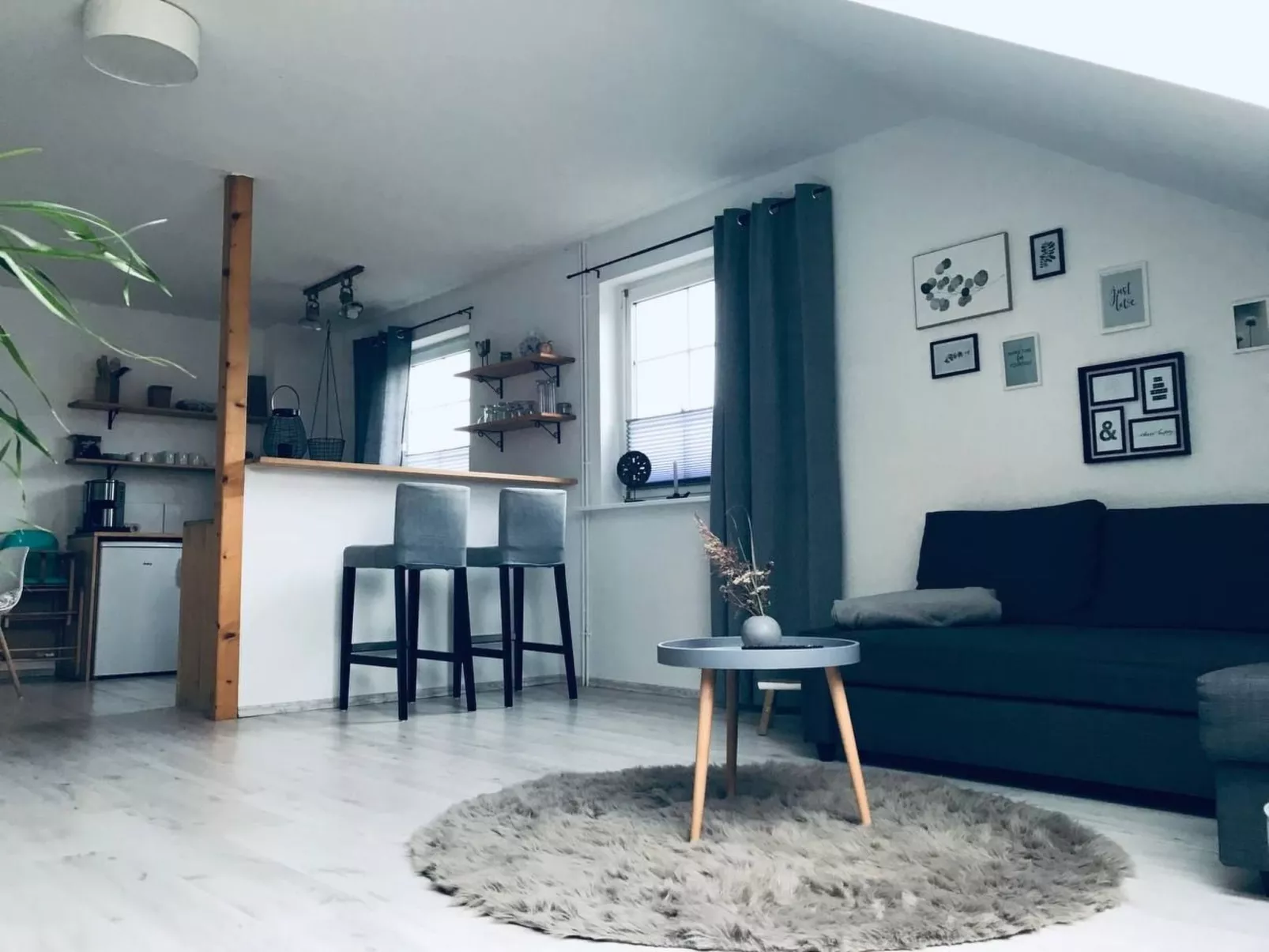 2-4 Personen Hund willkommen