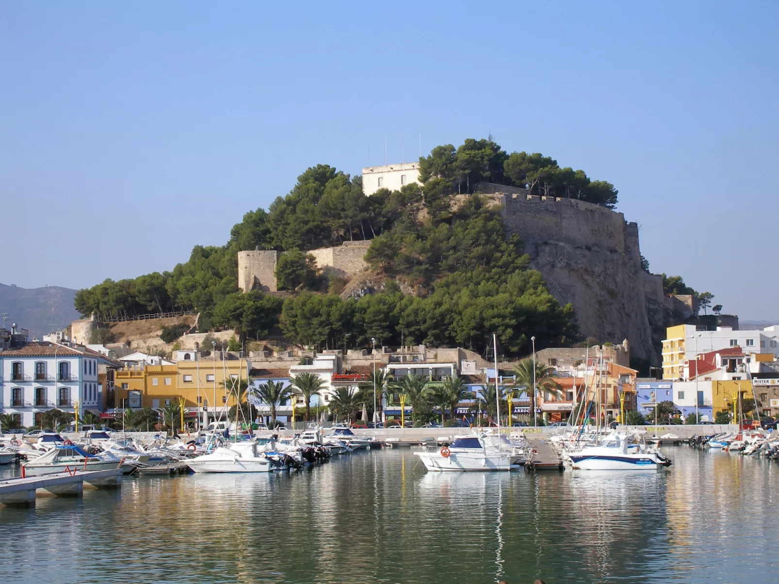 Villa im spanischen Stil mit großem Pool und ein