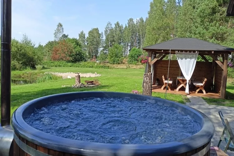 Domek wakacyjny DELUXE dla max 10 osób w Bałachach