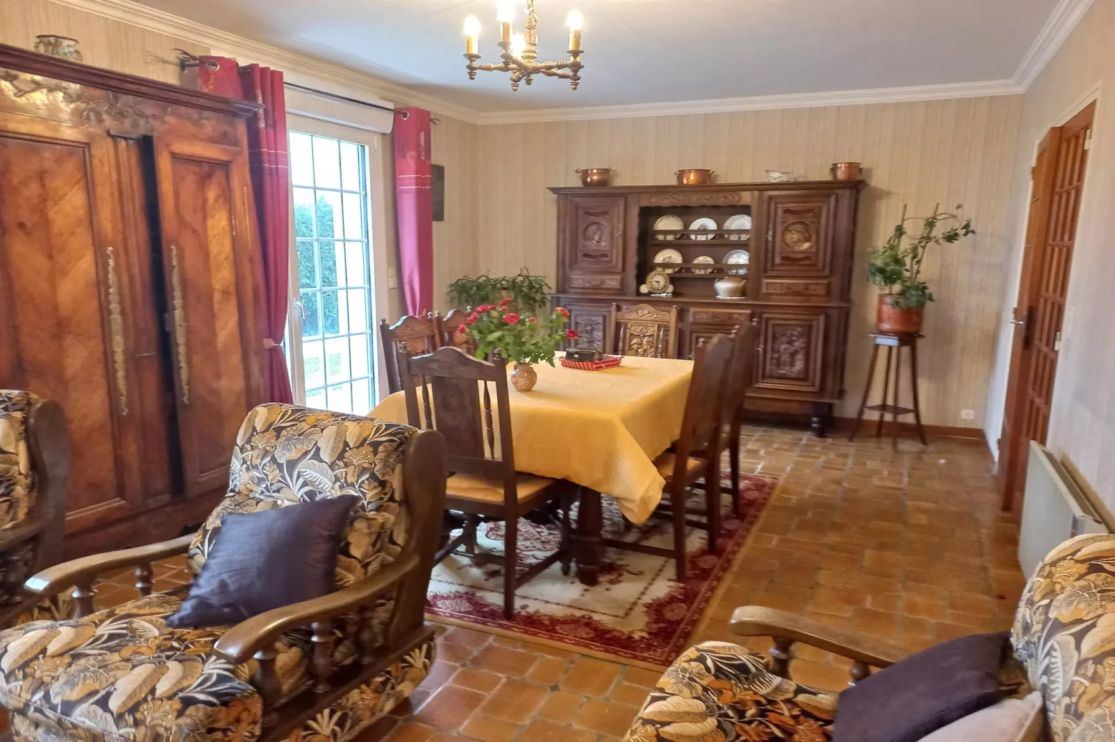 Maison de vacances Henansal-Eetkamer