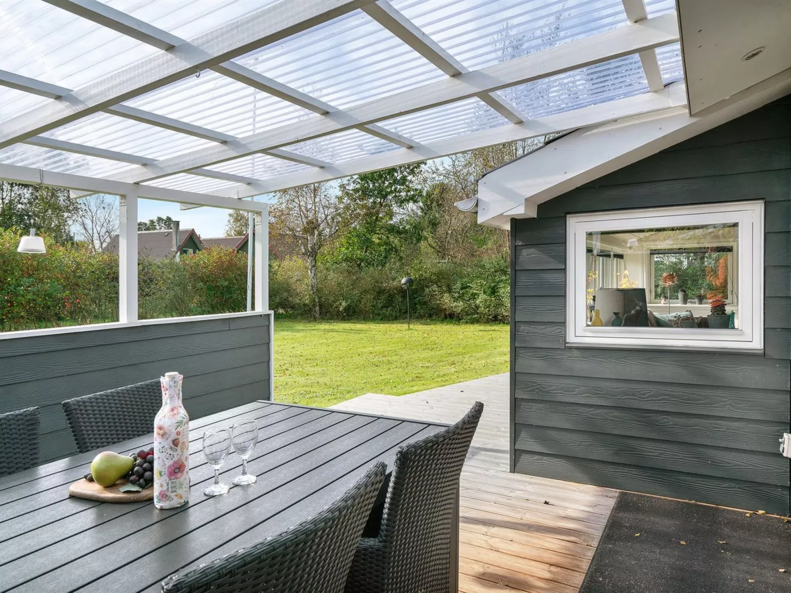 "Erhardt" - 800m from the sea