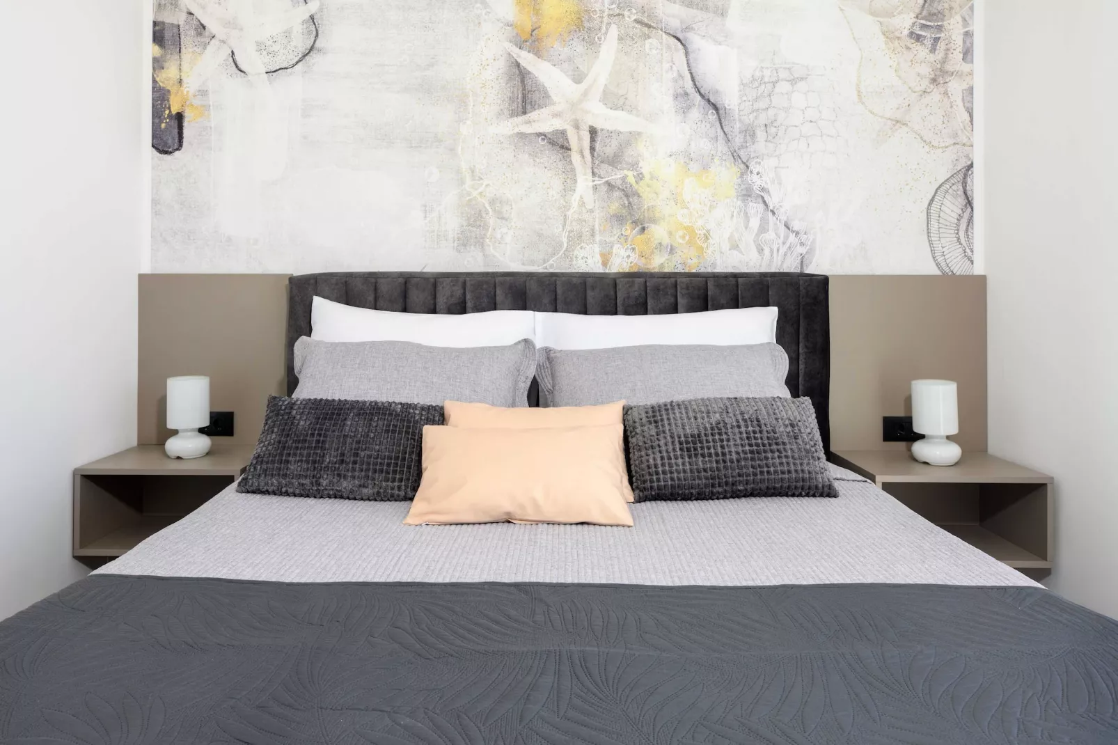 Villa Panorama Dubrovnik (S1) - Deluxe Double Room with Terrace and Sea View-Slaapkamer