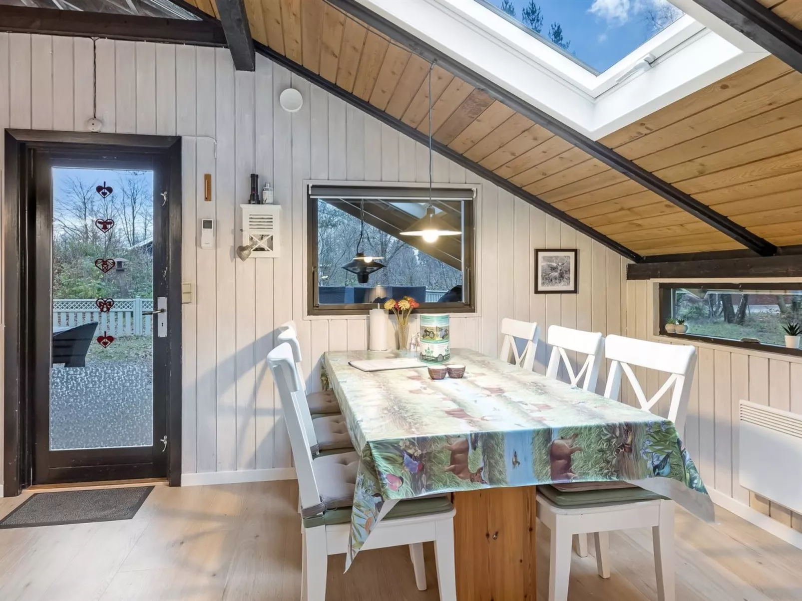 "Torhild" - 30km from the sea - Binnen