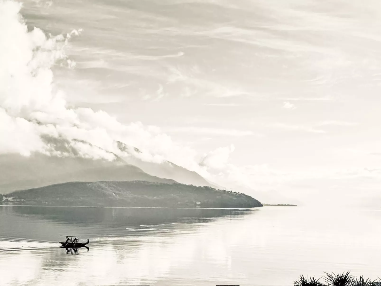 Riflesso del lago-Buiten