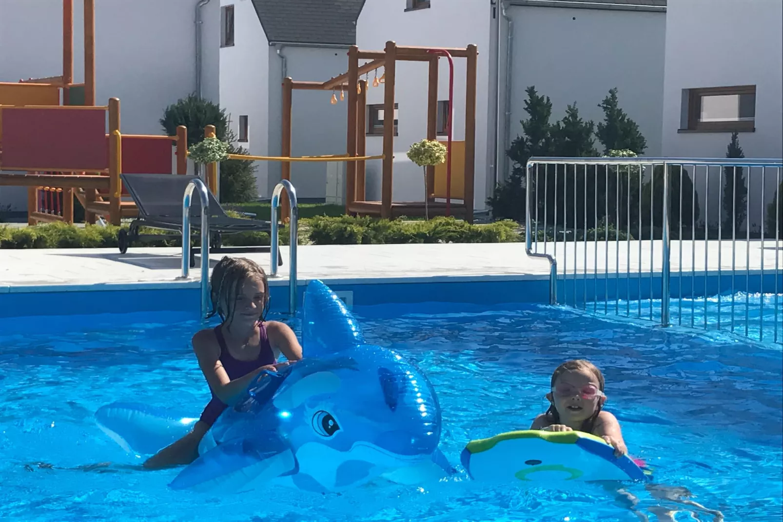 Domy z basenem Rogowo dla 7 osób-Zwembad