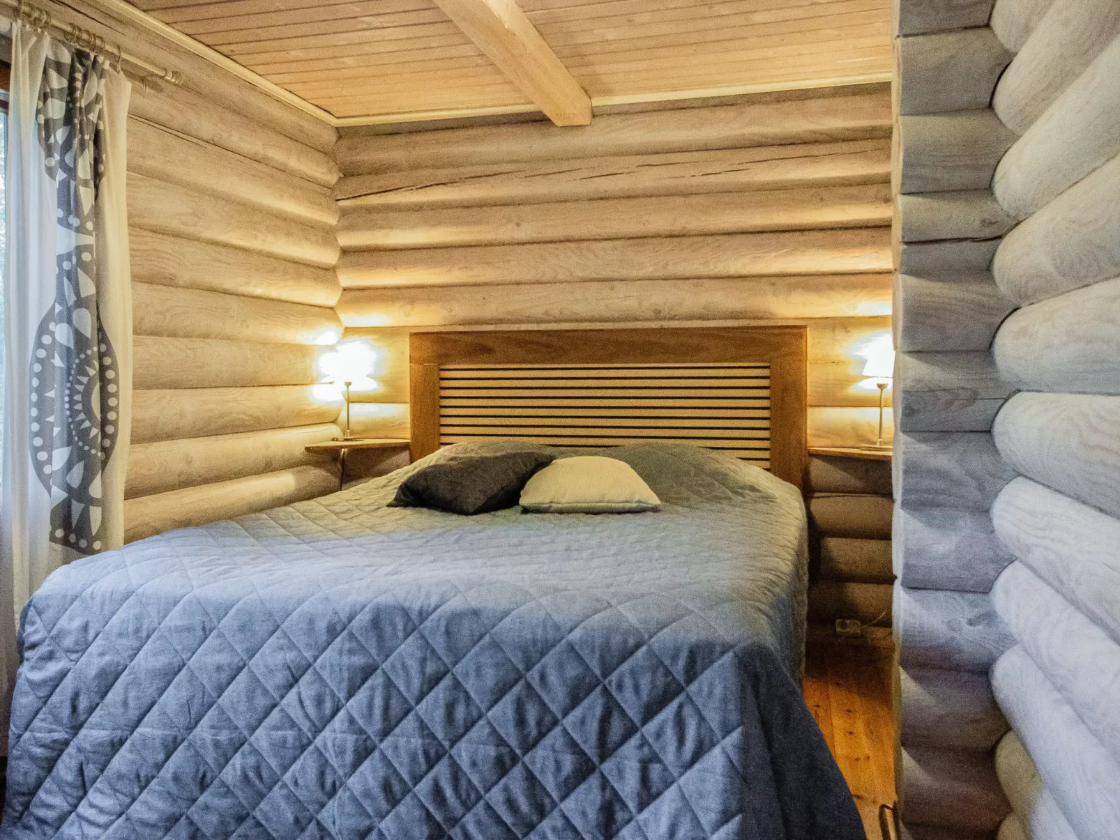 Kalliohonka - Binnen