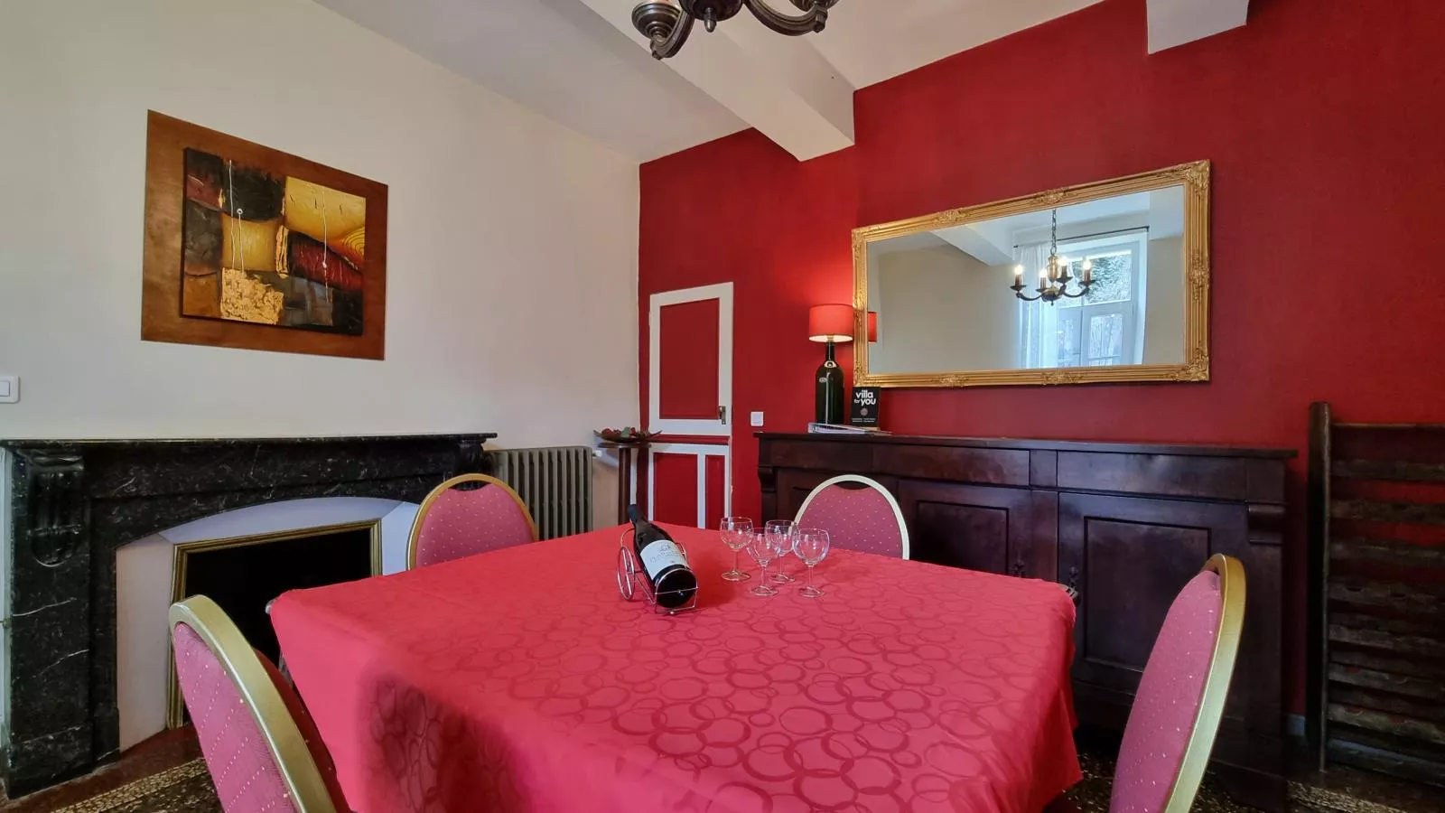 La maison des Vendangeurs 6-Eetkamer