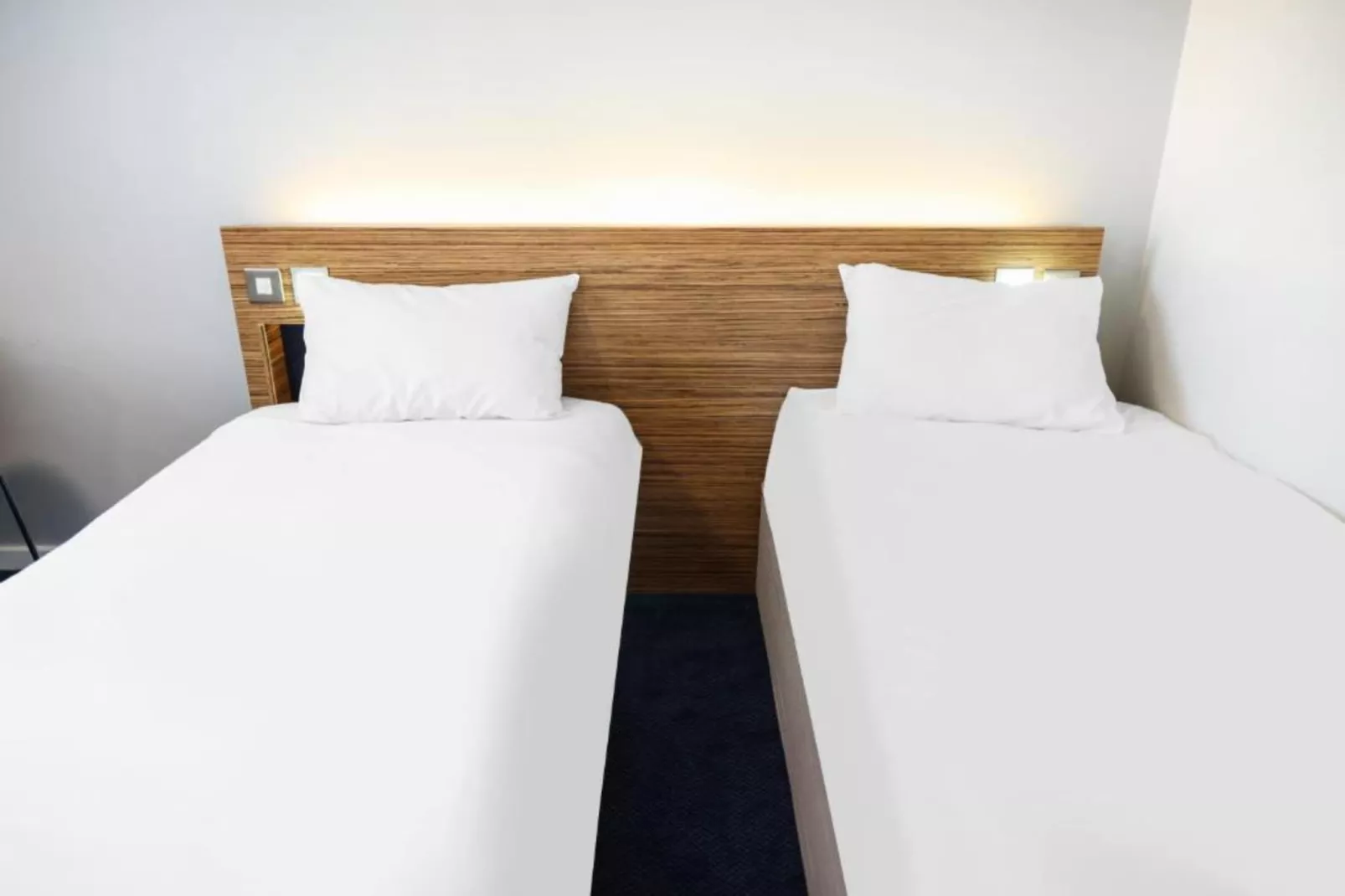 UA Twin Wet Room-Slaapkamer