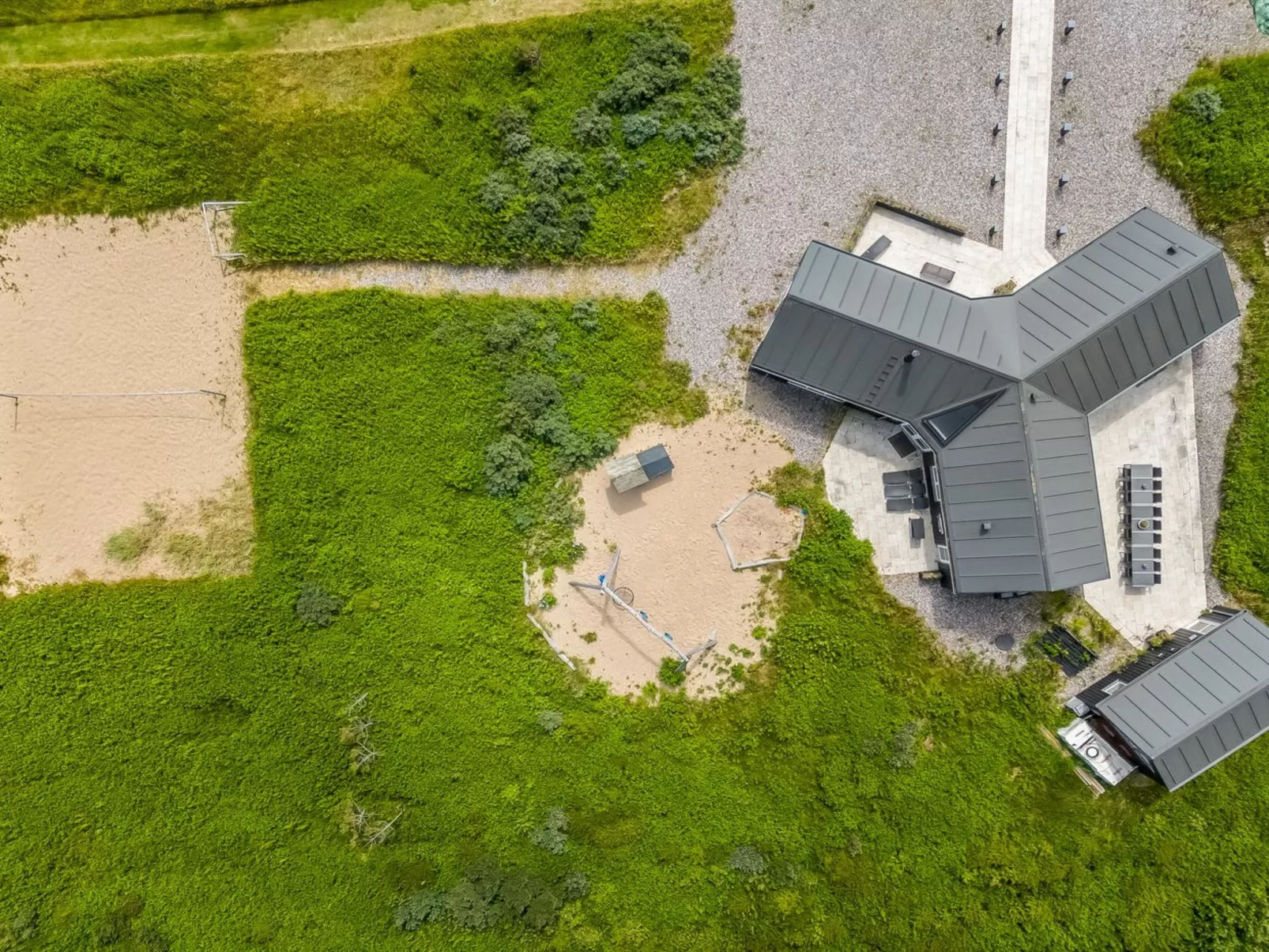 "Jonas" - 450m from the sea