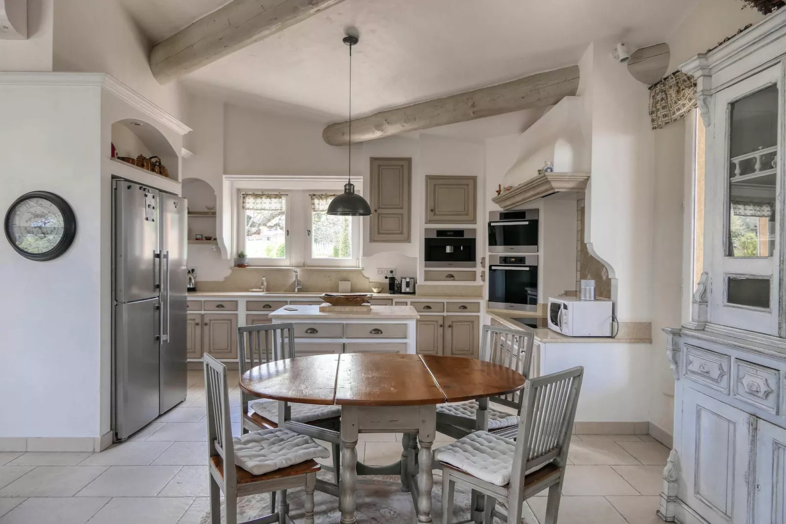 Villa Maquis – Charme provençal & vue d’exception