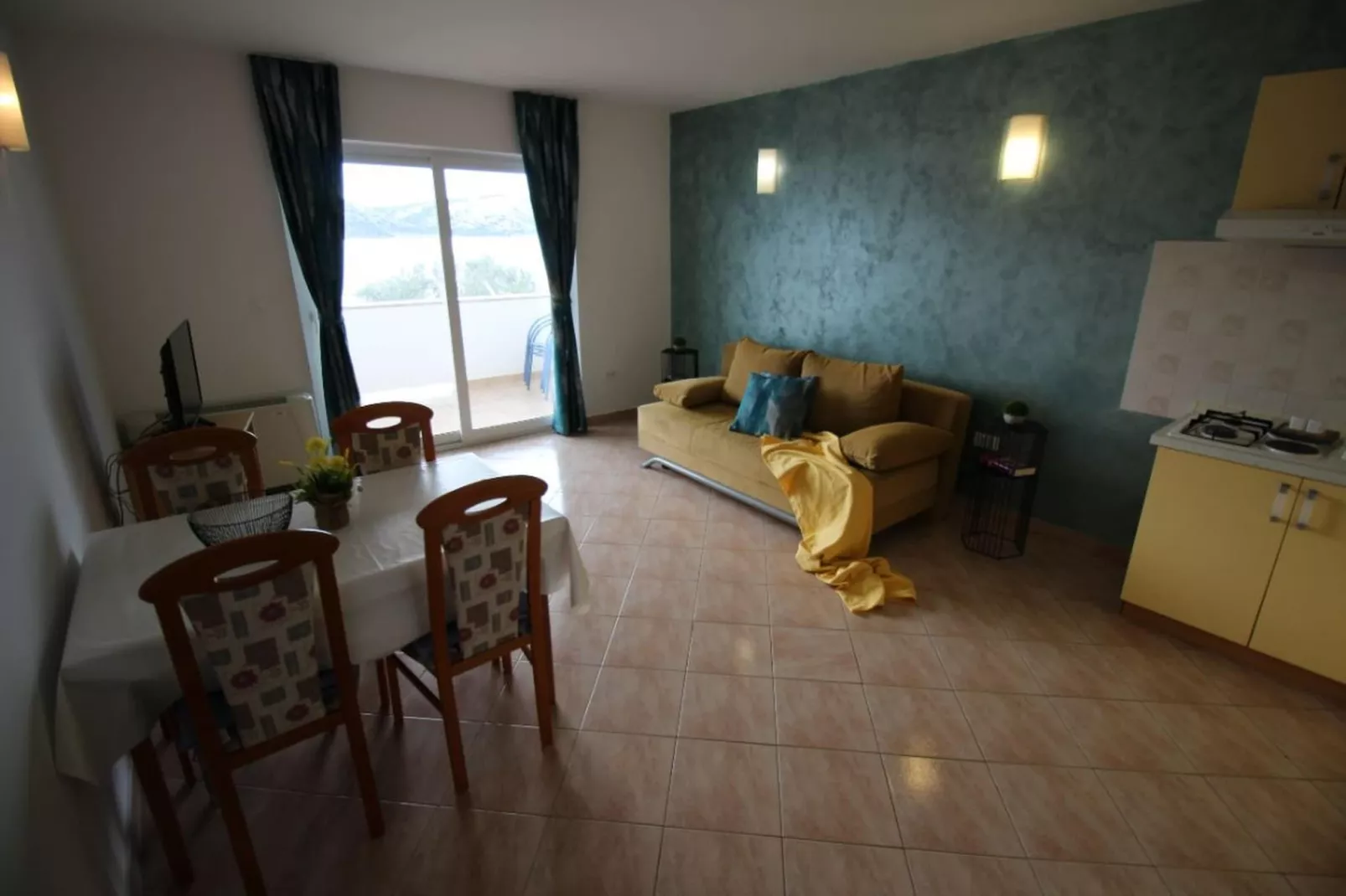 SV Marija 2 - Ferienwohnung 1 - Typ 4plus2 - Eetkamer