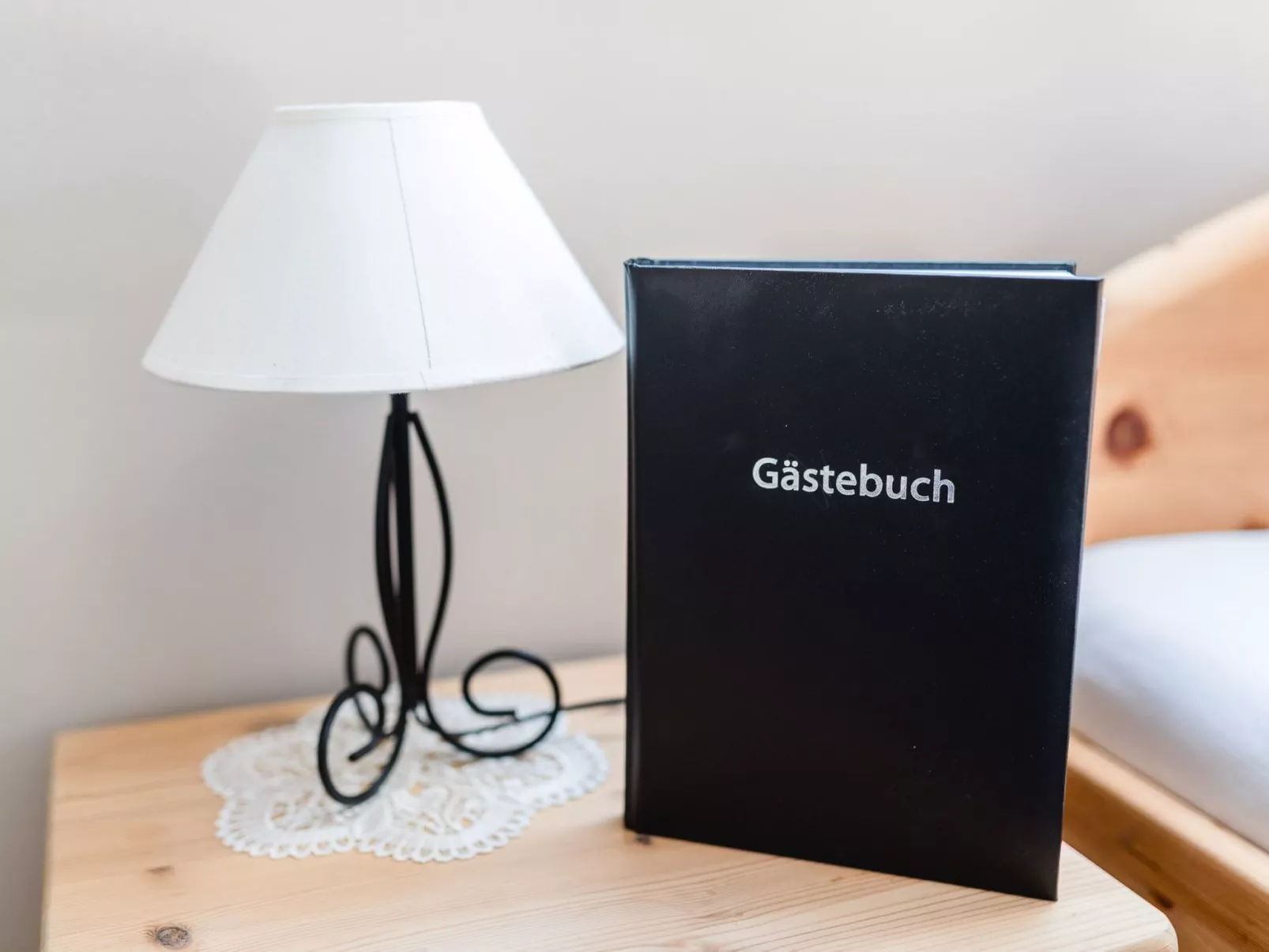 Mit Parkplatz und Fahrradunterstellmöglichkeit mit Balkon nah am Wald