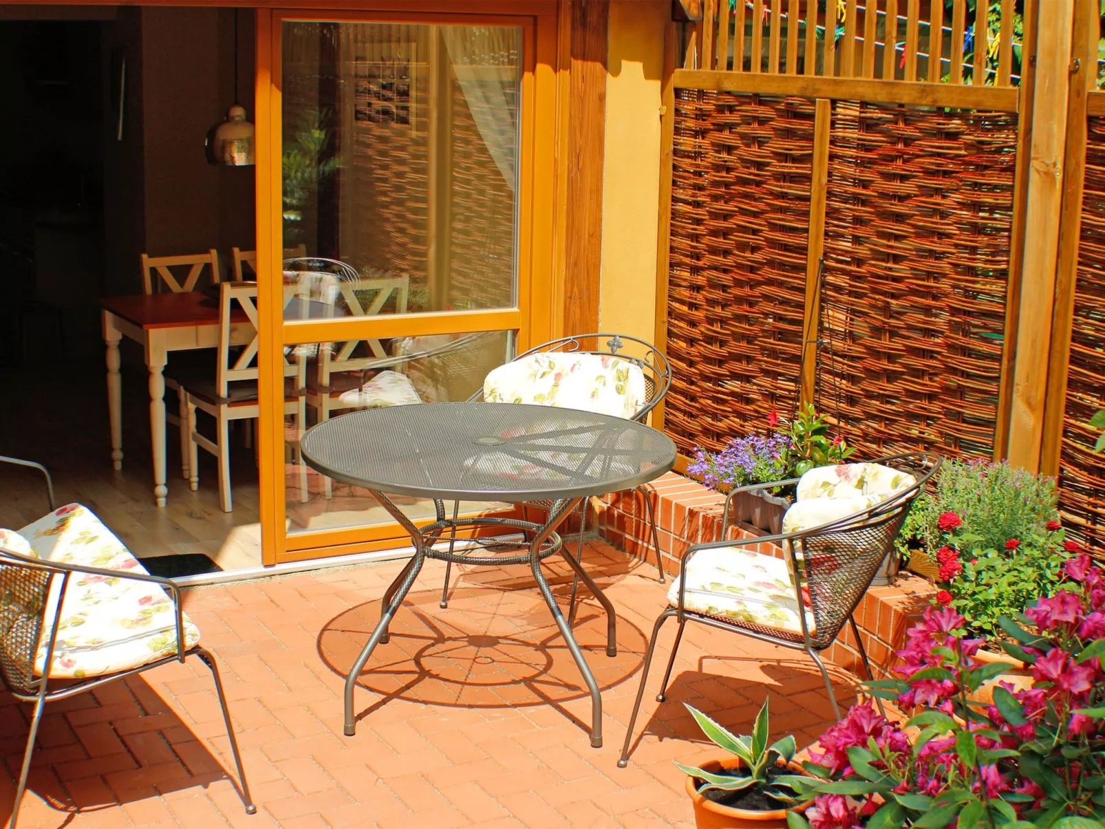 Komfortabler Urlaub im Fachwerkhäuschen mit Gartenterrase und einem Ambiente ei