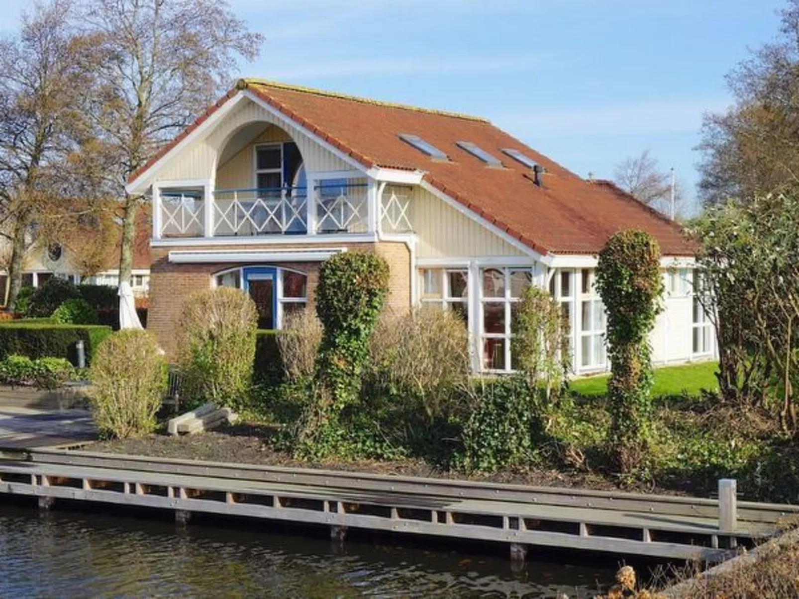 Ferienvilla Sudersee direkt am Wasser