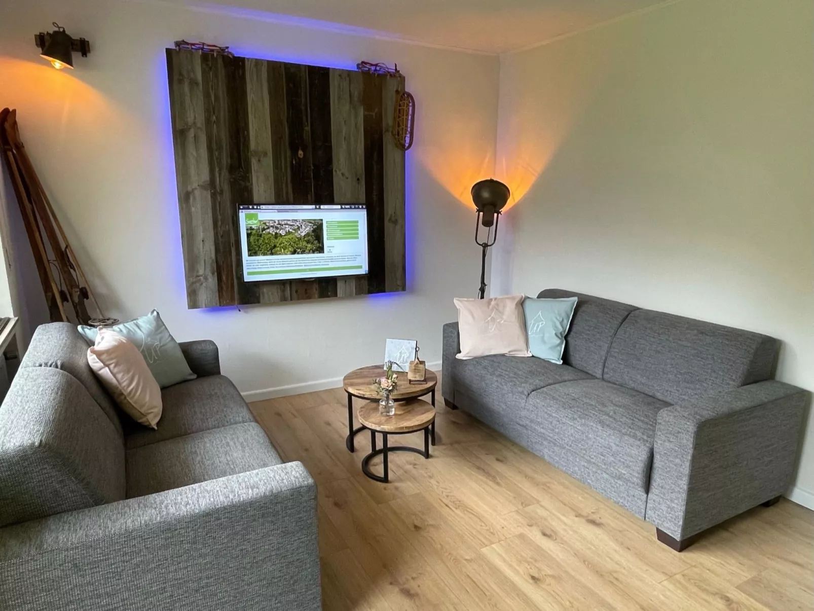 Renovierte Wohnung in Schwalefeld mit Garten, Terrasse und Grill