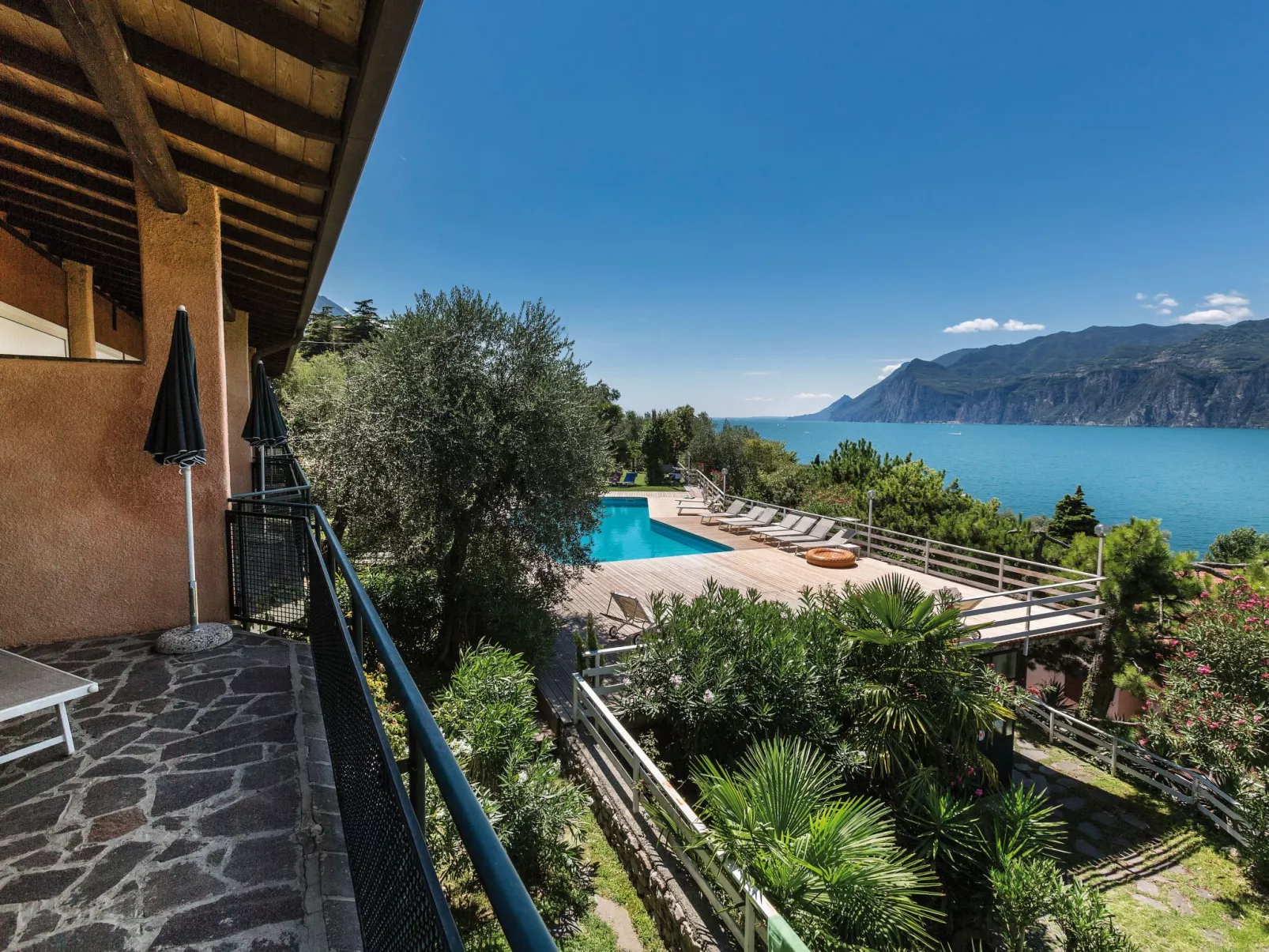 Studio mit Seeblick, BBQ und Gemeinschaftspool