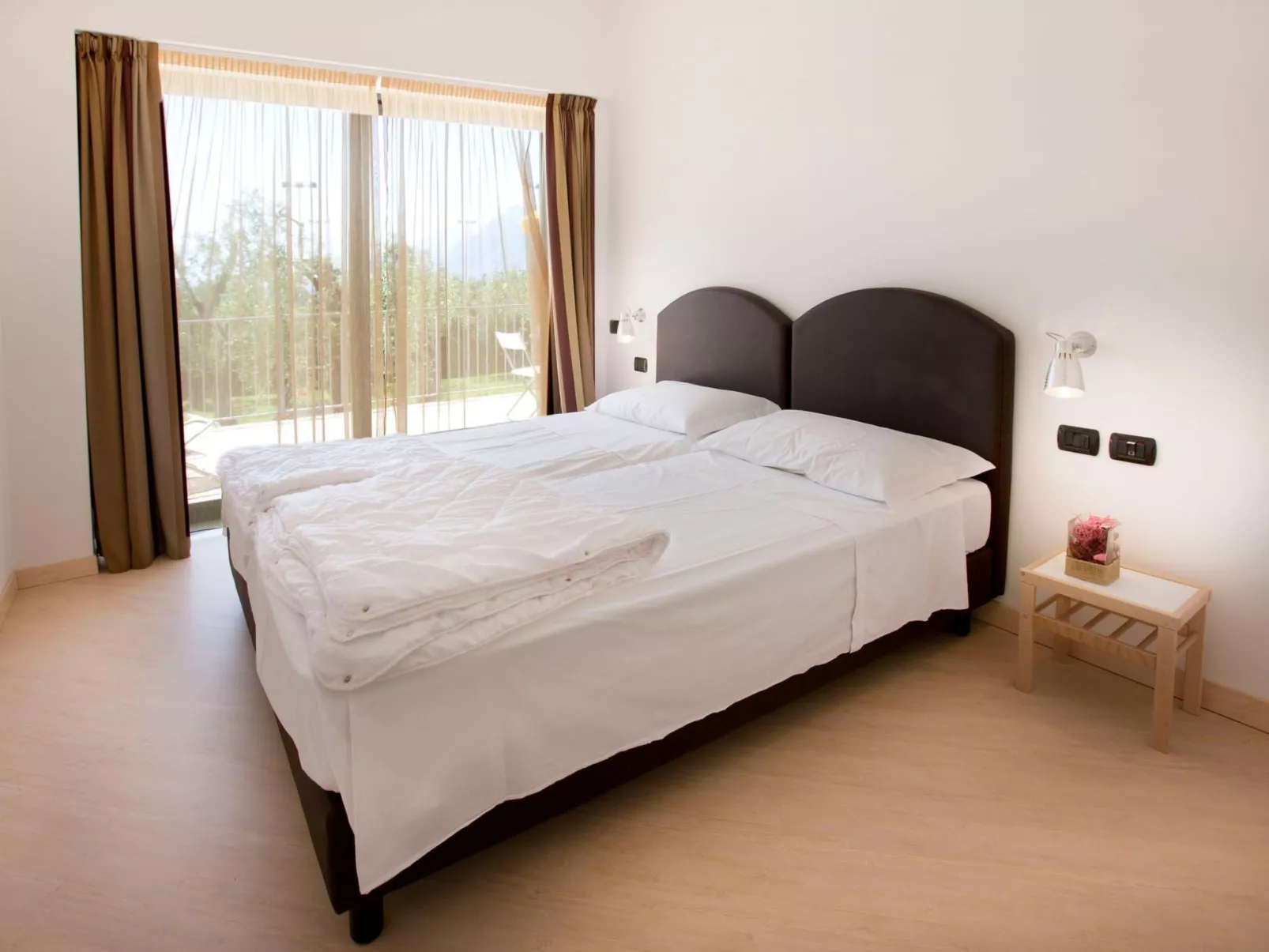 Dreizimmerwohnung mit teilweiser Seesicht