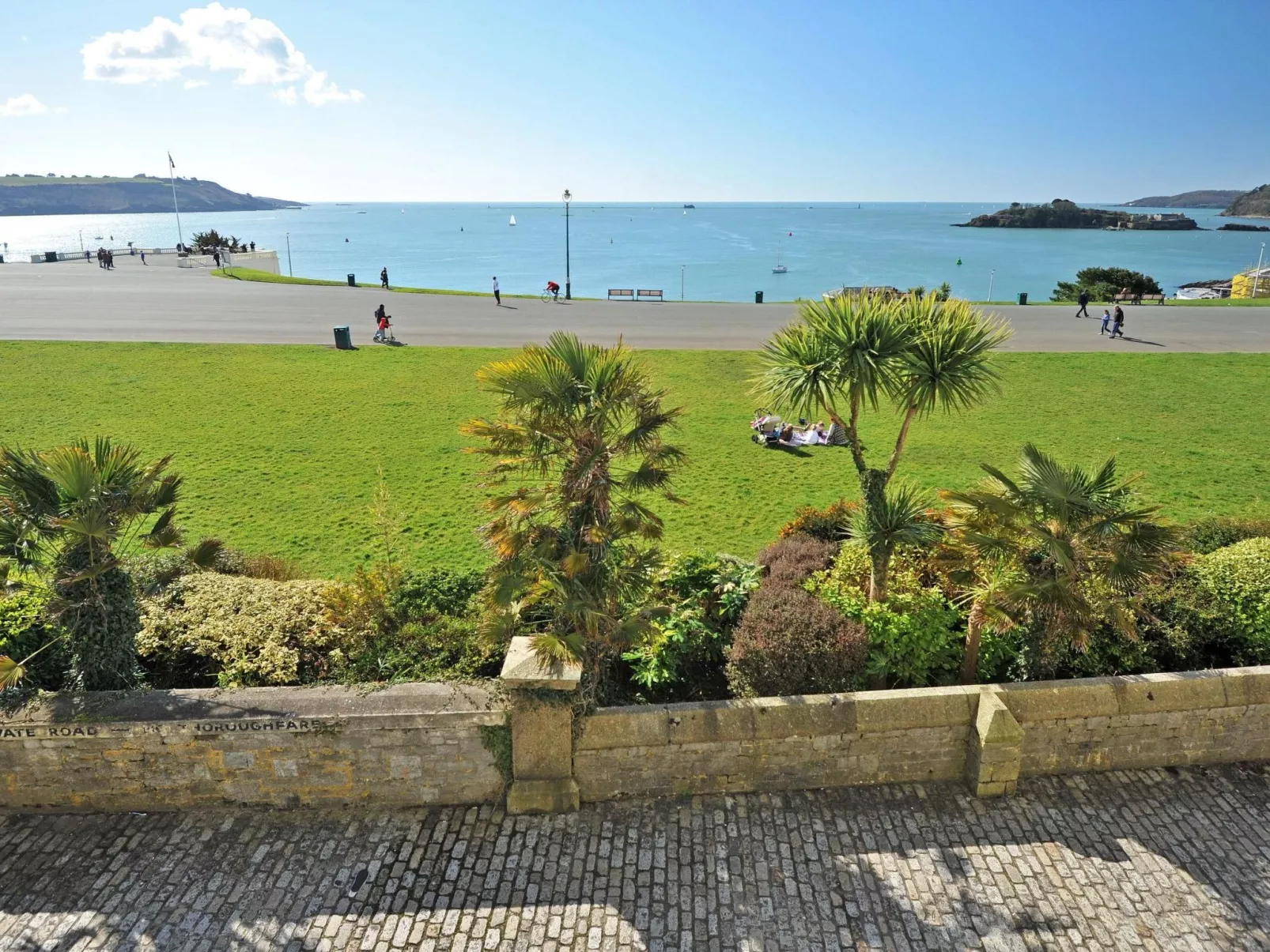 Große Ferienwohnung in Barbican mit Terrasse