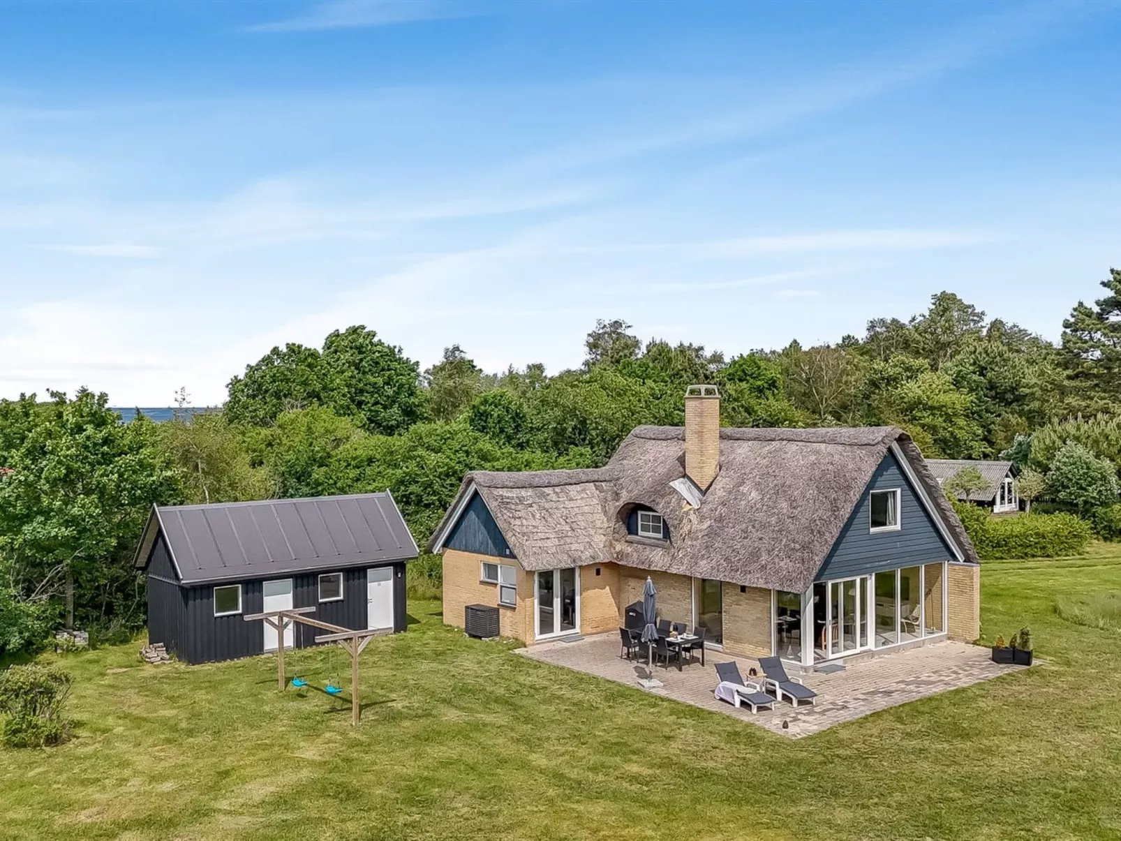 "Ellanora" - 50m from the sea