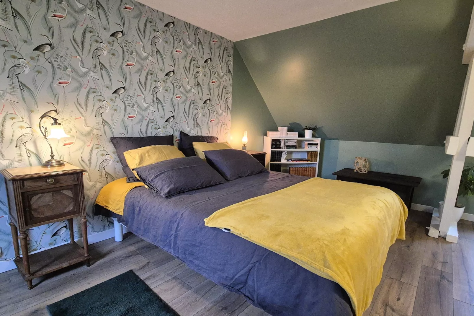 Studio au 1er étage