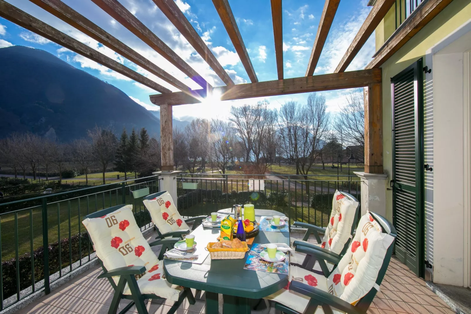 RESIDENCE PORTO LETIZIA - VILLAS-BILOCALE 4 PAX VISTA LAGO PLUS 8215 - V1LP4