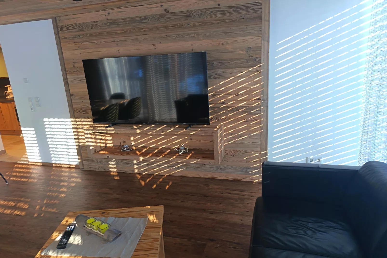 Appartement Tauernfenster-Woonkamer