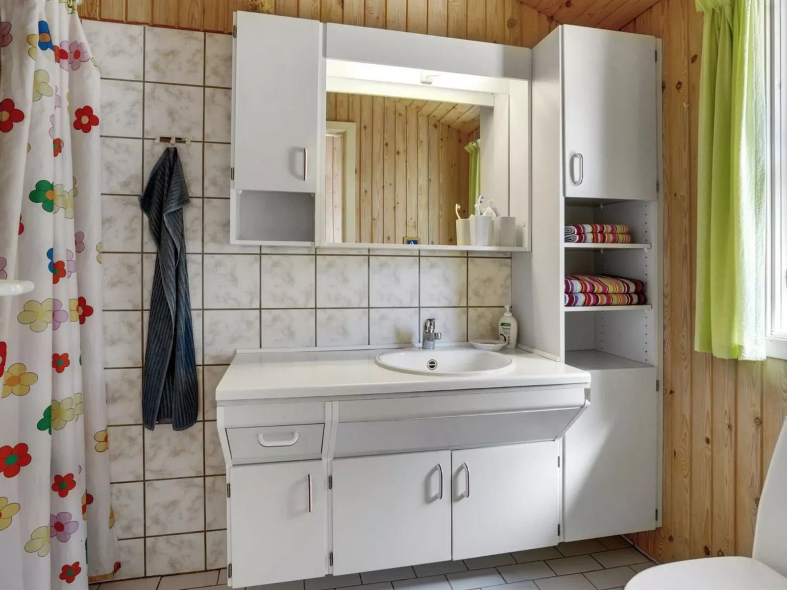 "Mea" -  from the sea-Binnen