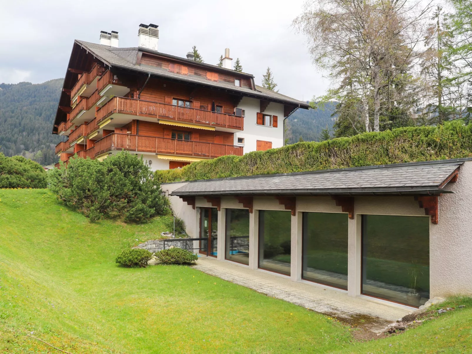 Grand Hôtel A10 - Buiten