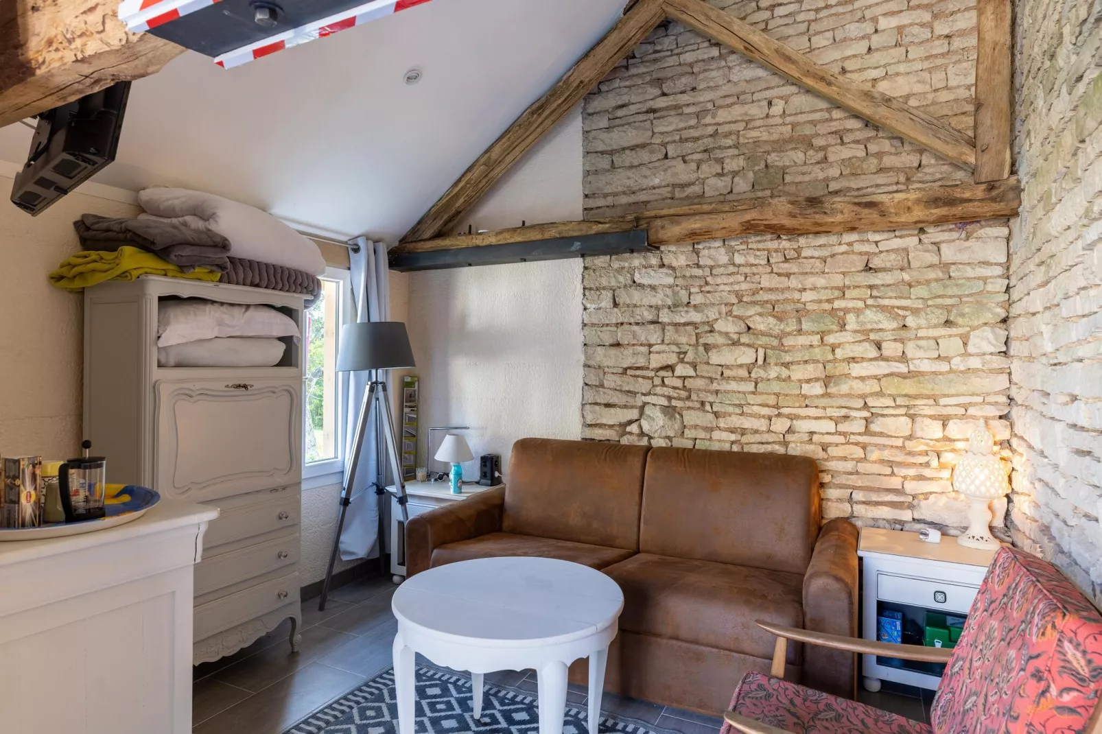 LE GITE DE MOLESME/PETIT-Woonkamer