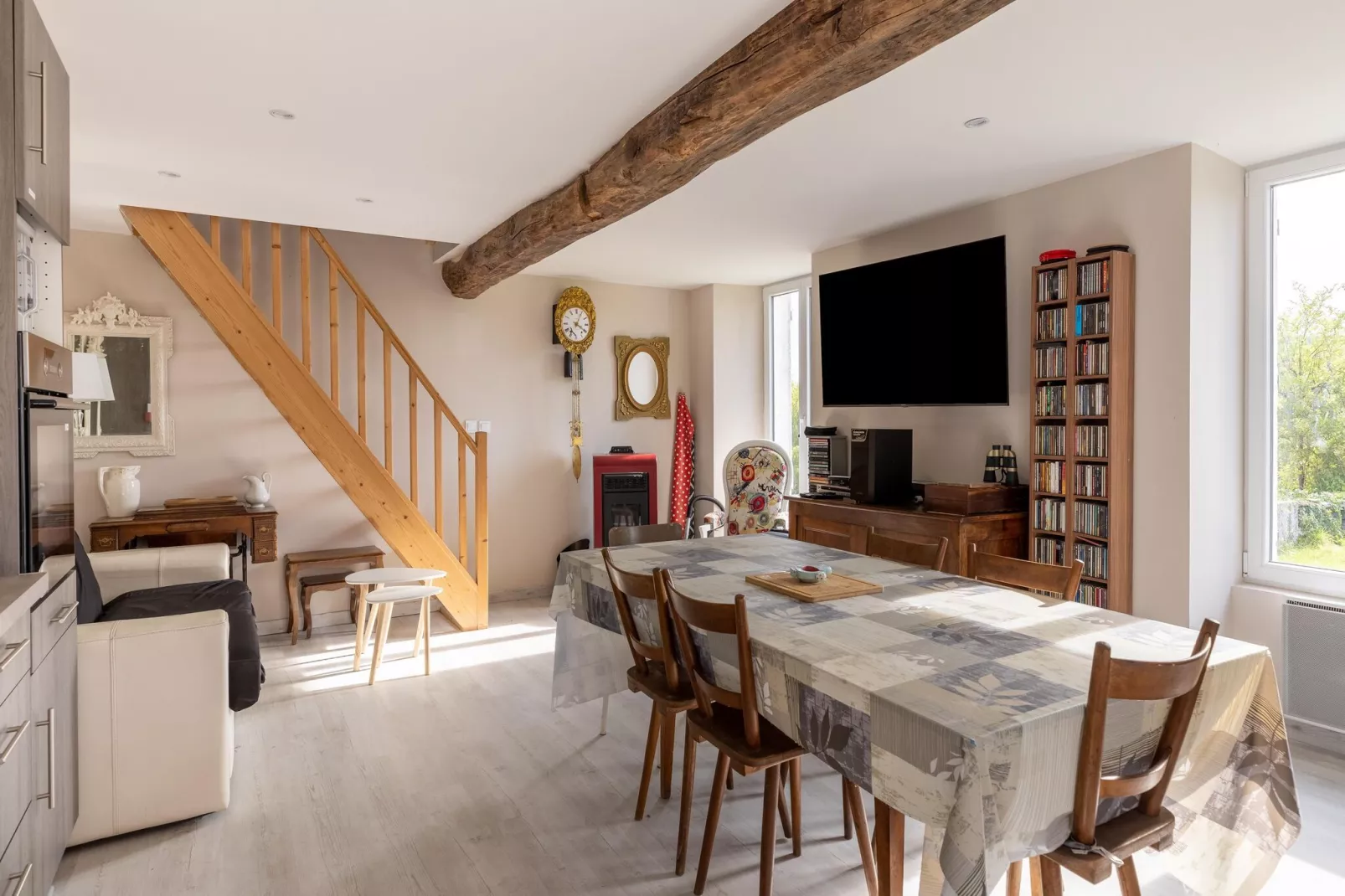 LE GITE DE MOLESME/PETIT-Eetkamer