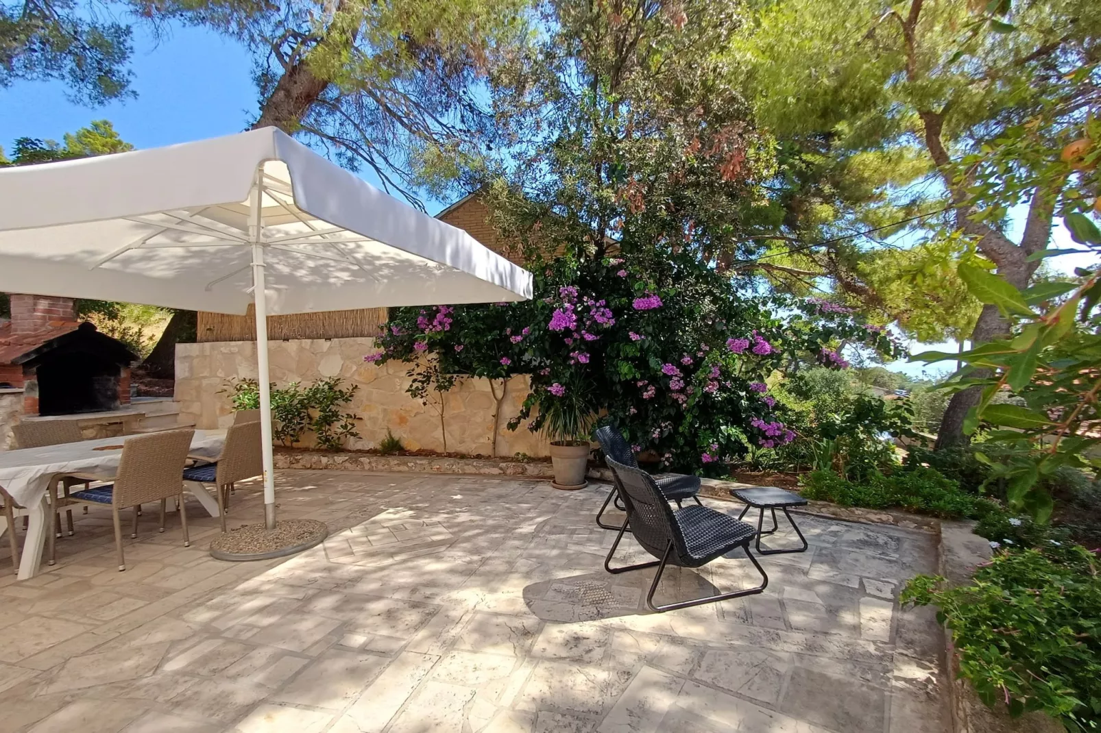 Apartments Villa Pelegrin - Two Bedroom Apartment with Garden View (Apartment A)-Buitenlucht