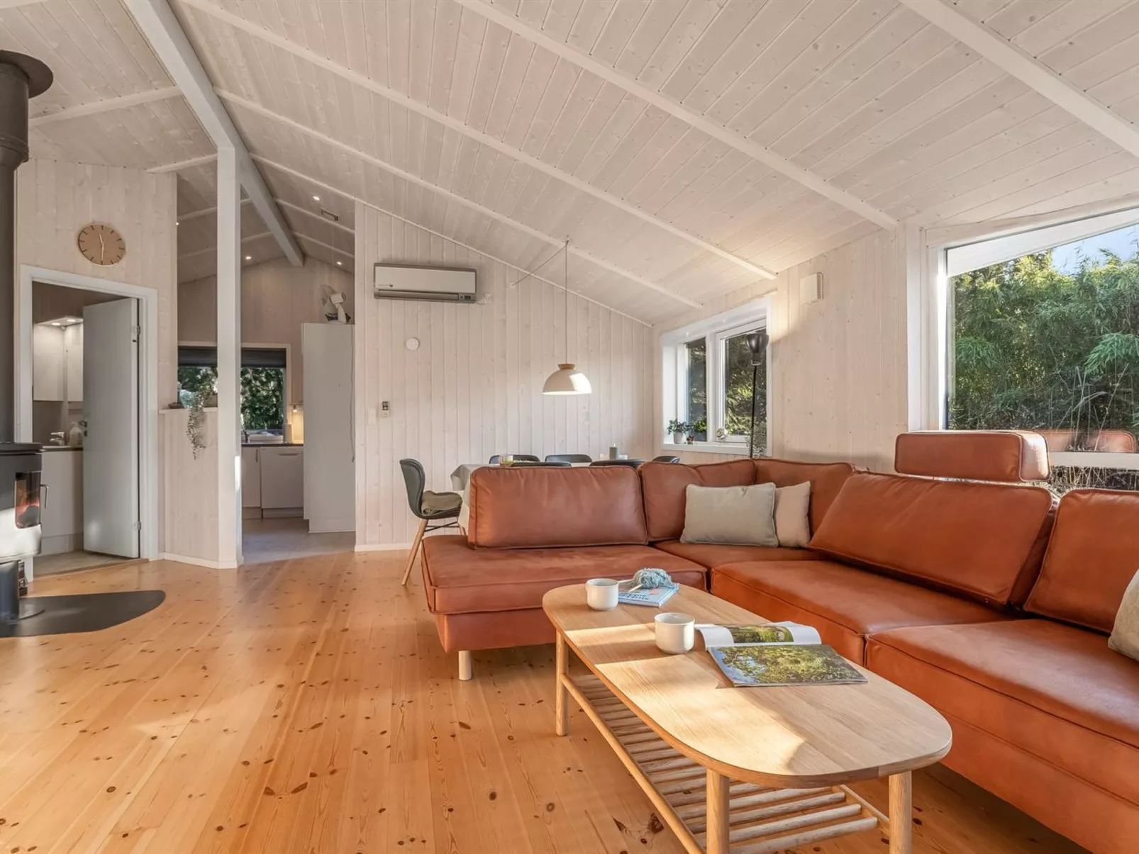 "Nashota" - 600m from the sea-Binnen