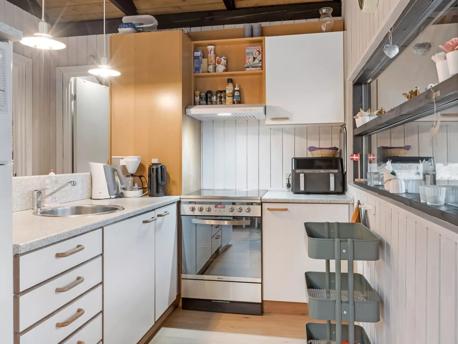 "Torhild" - 30km from the sea - Binnen