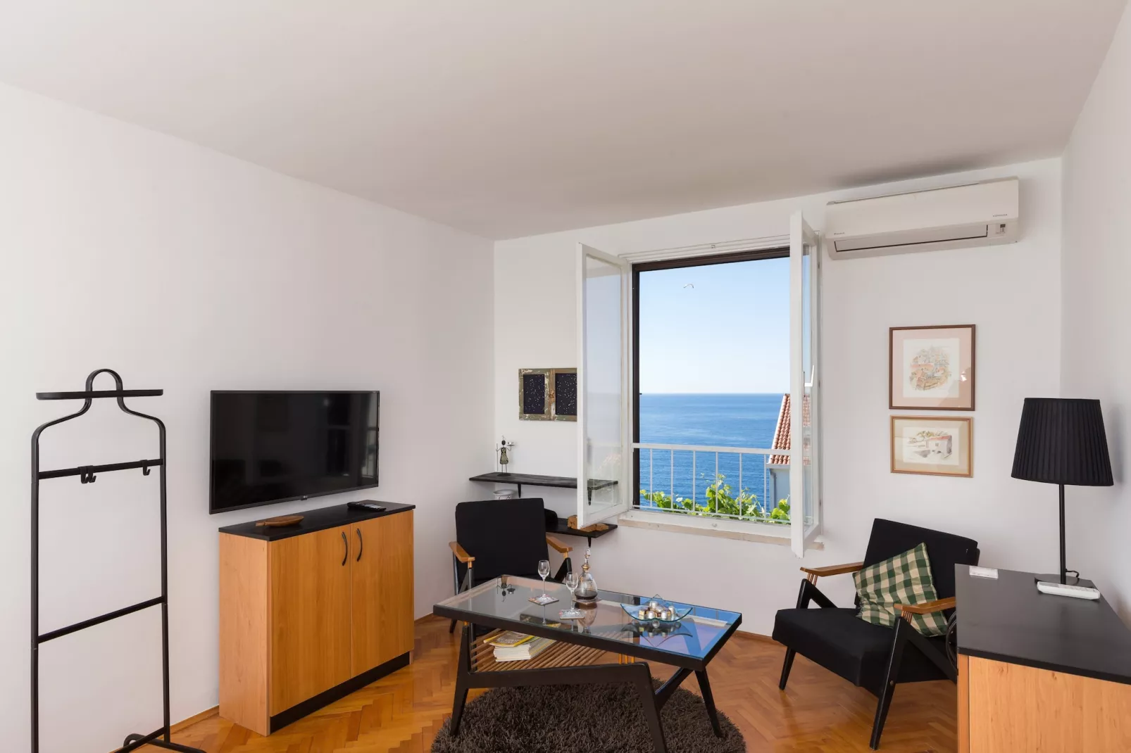 Apartment Nana-One Bedroom Apartment with Loggia and Sea View