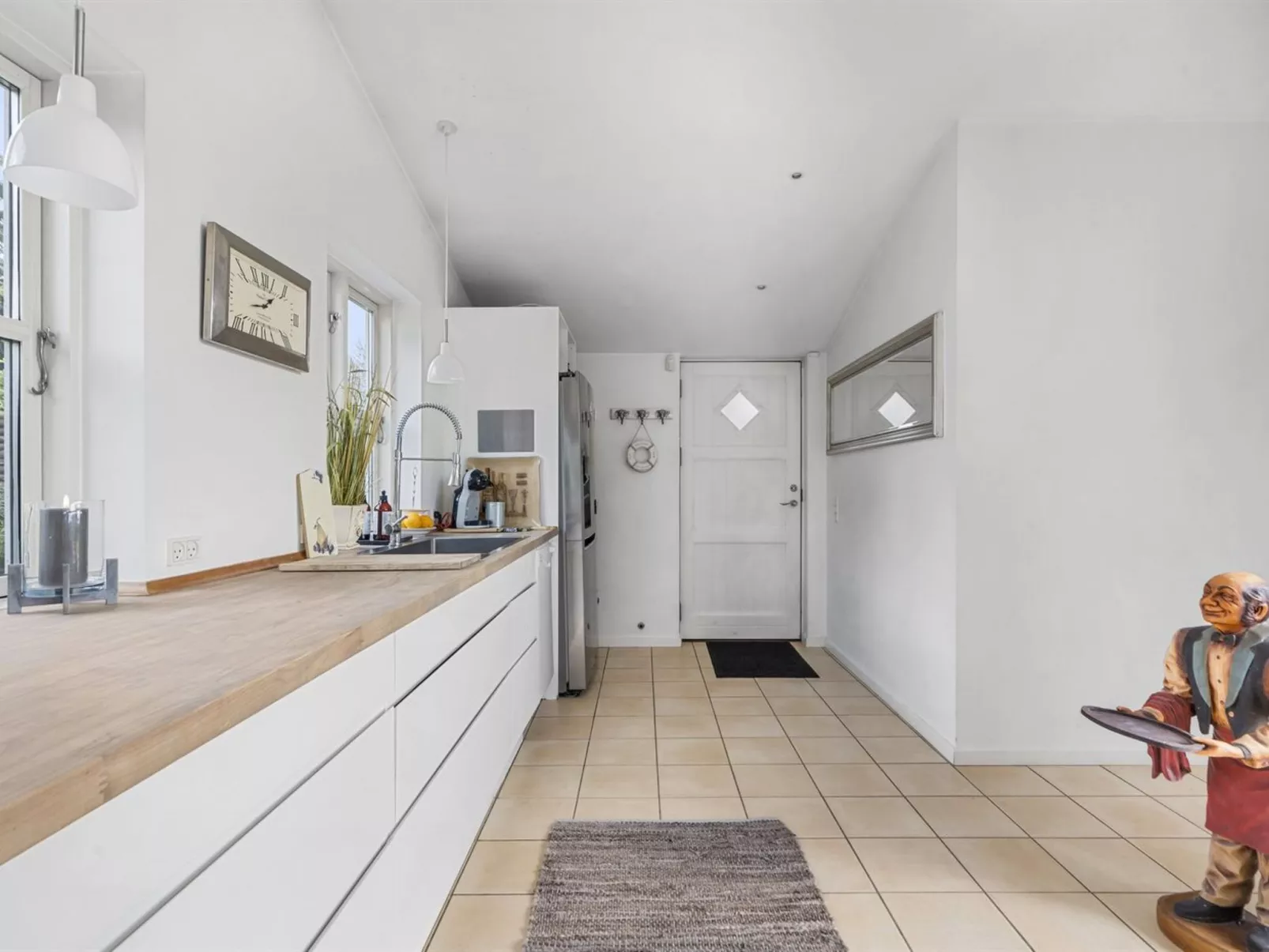 "Mads" - 1.2km from the sea