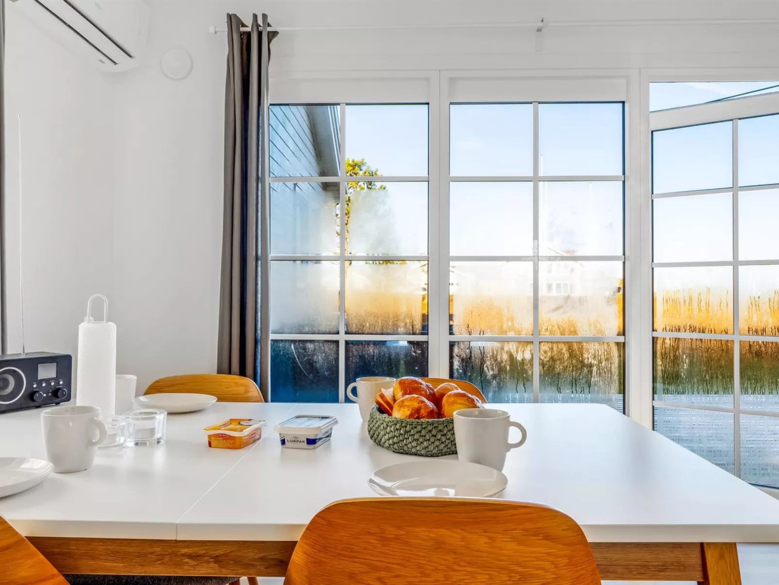 "Ama" - 350m from the sea-Binnen